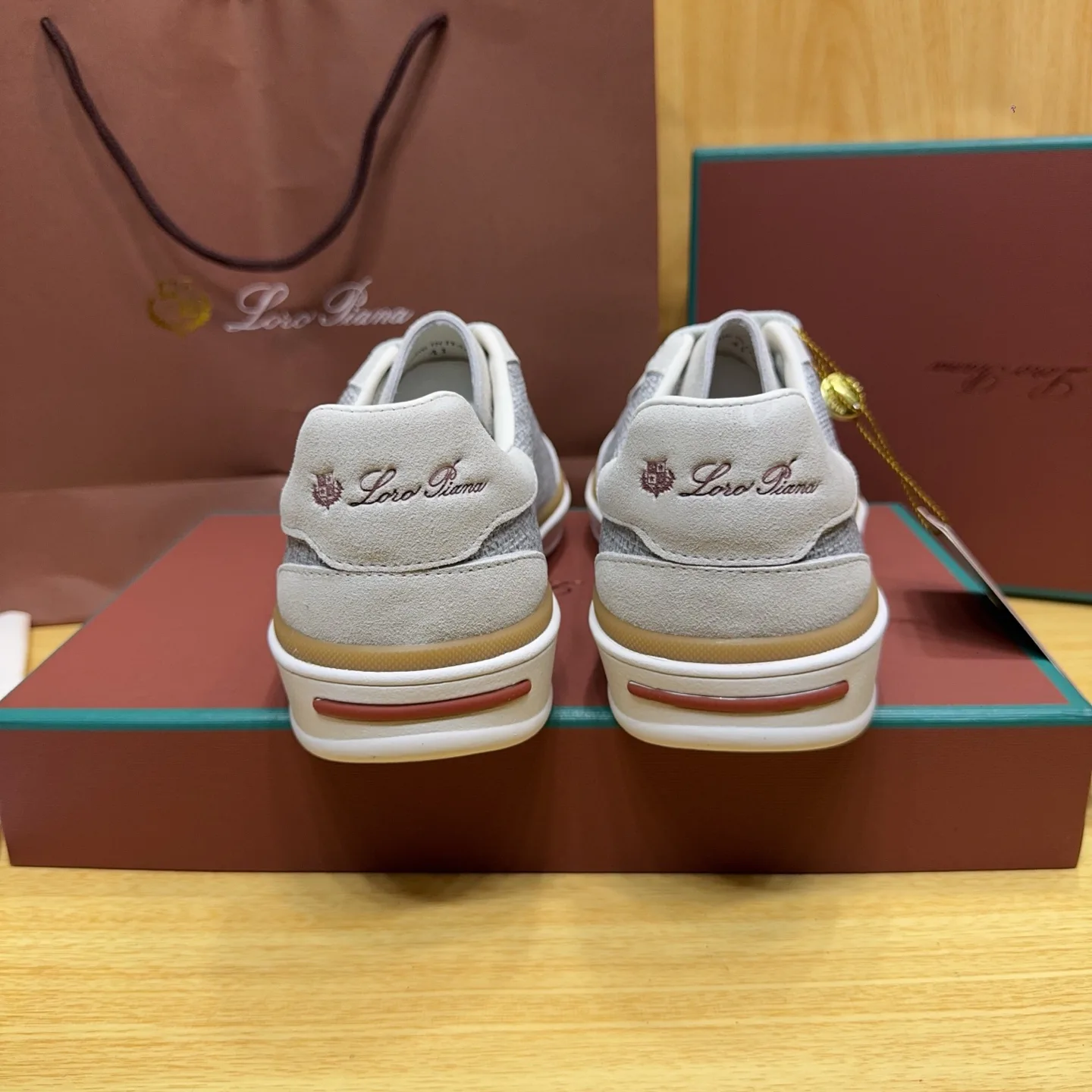 Women's Sneakers LORO PIANA 18263653