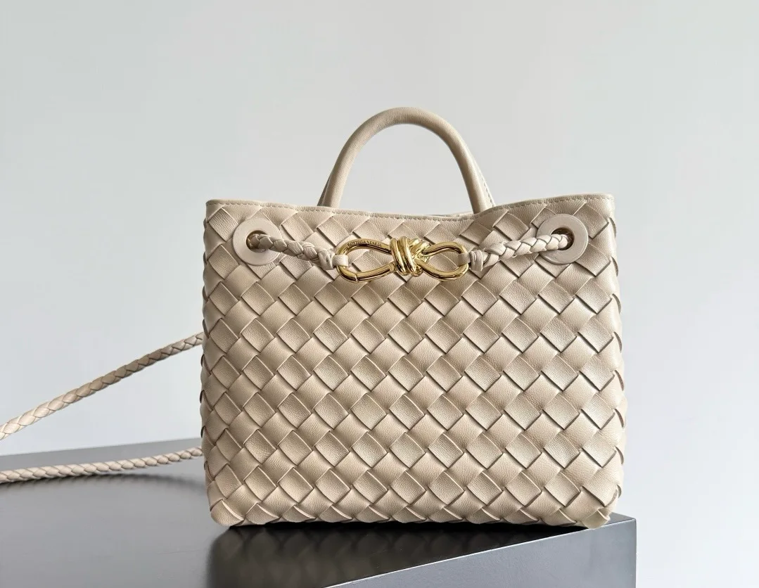 Women's Classic Handbags BOTTEGA VENETA 17792039