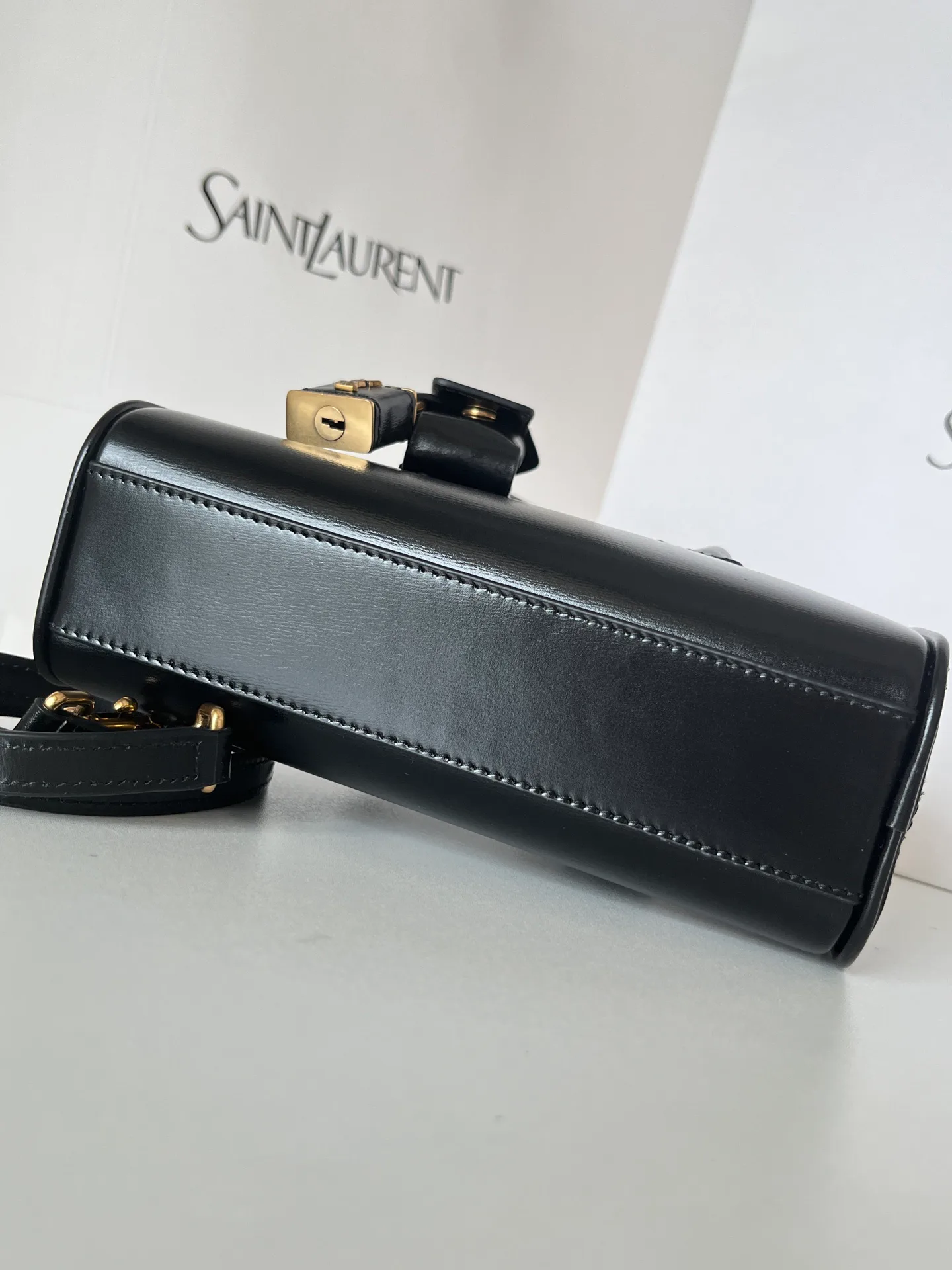 Классические Сумки Женские Saint Laurent 18610964