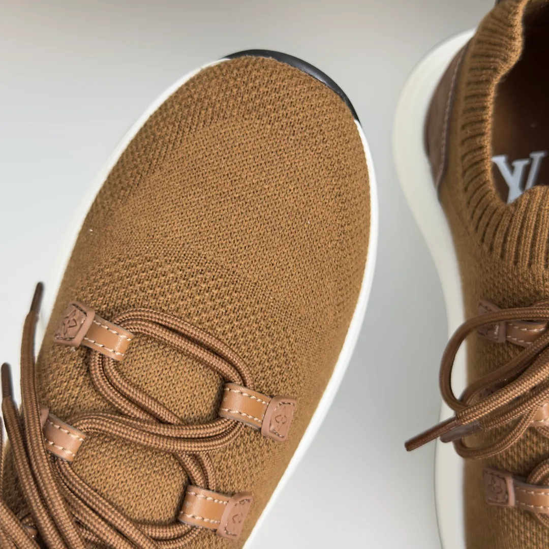 Women's Sneakers LOUIS VUITTON 17950534