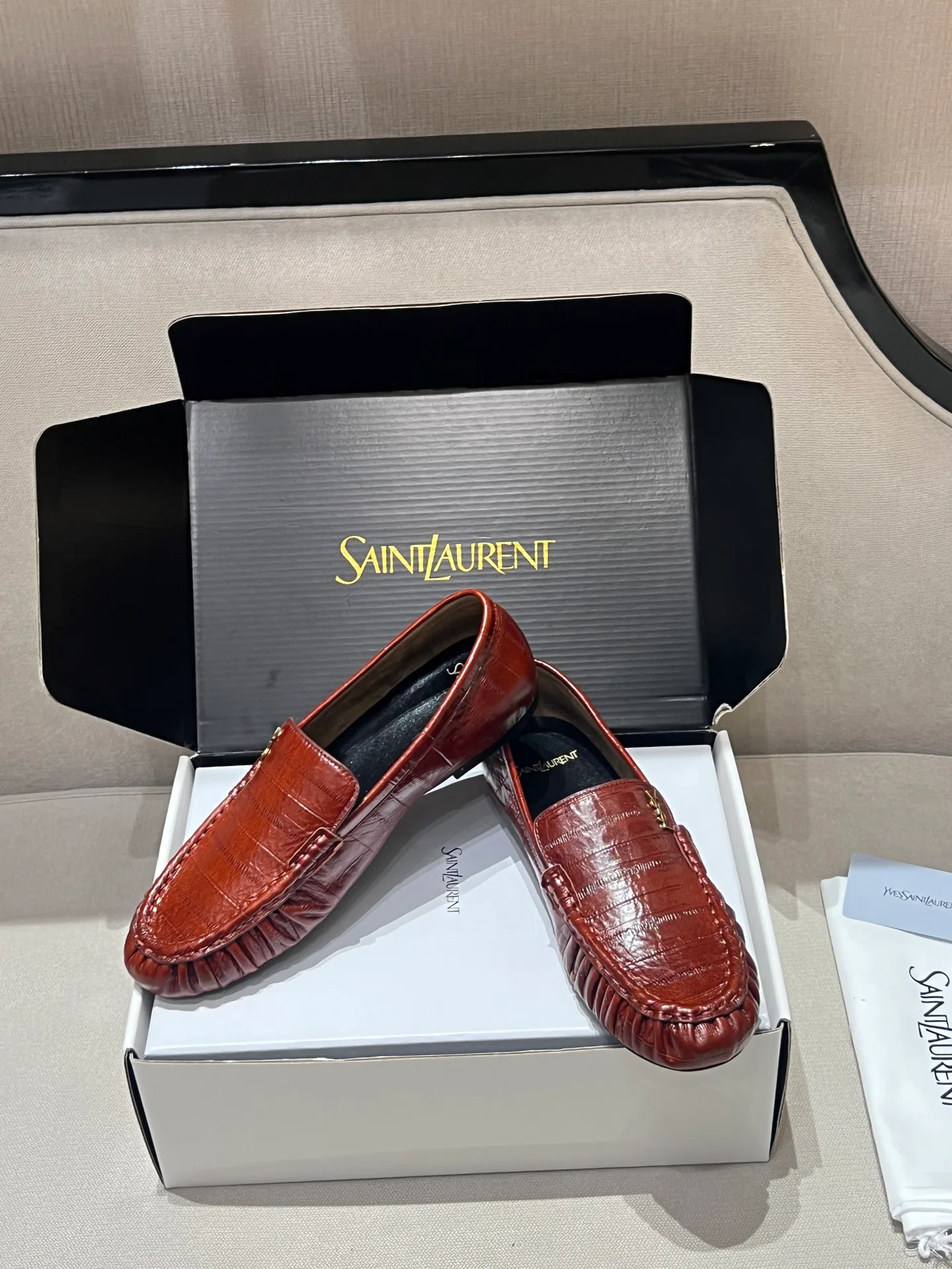 Women's Loafers And Moccasins SAINT LAURENT 17897590