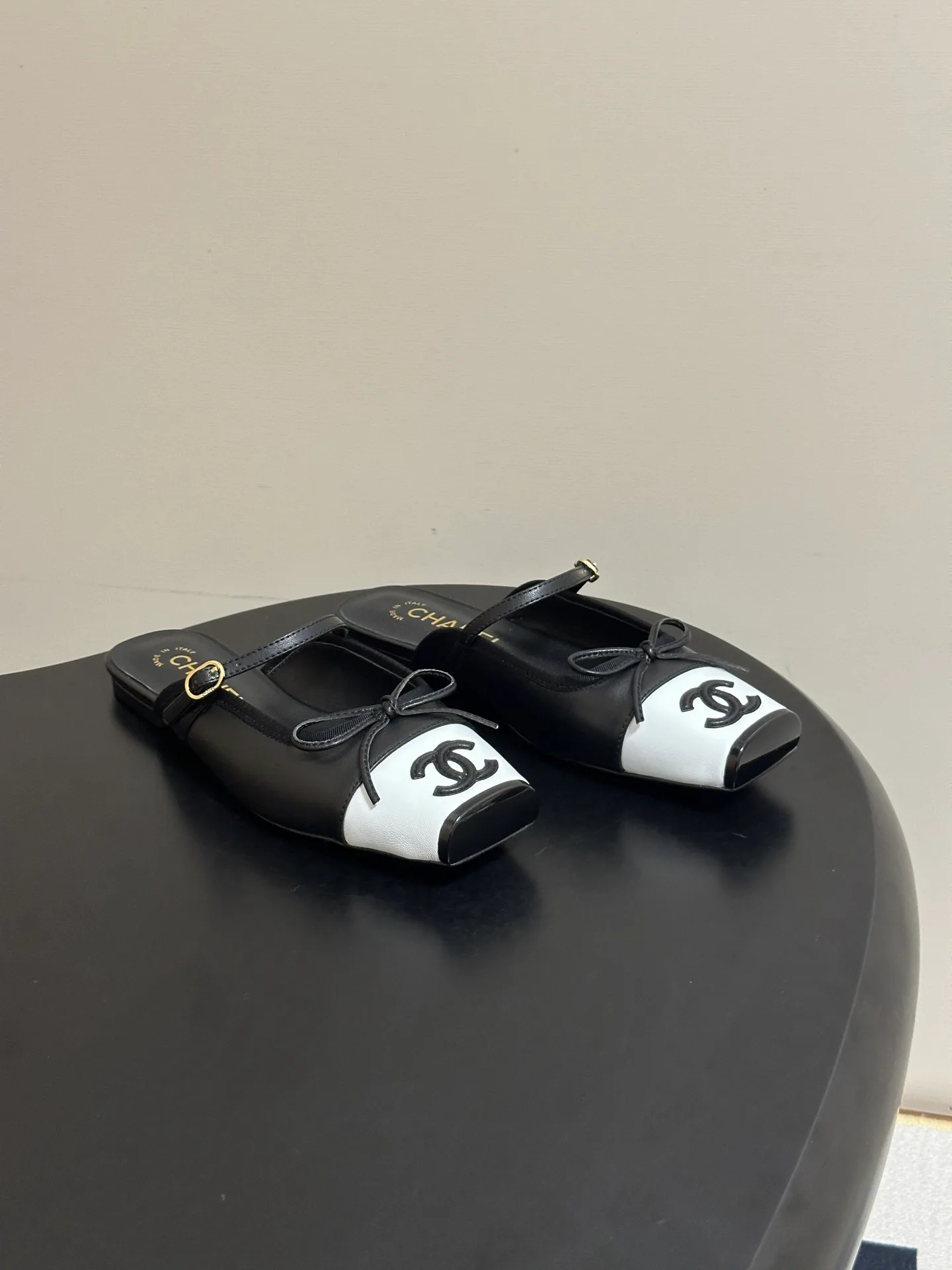 Women's Mules And Clogs CHANEL 17338405