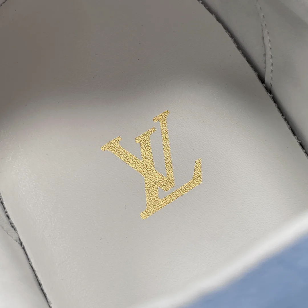 Men's Sneakers LOUIS VUITTON 17542521