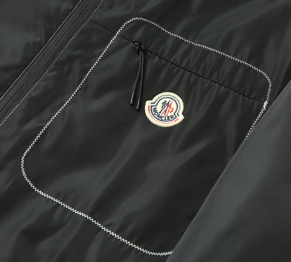 Men's Jackets And Down Jackets MONCLER 18157379