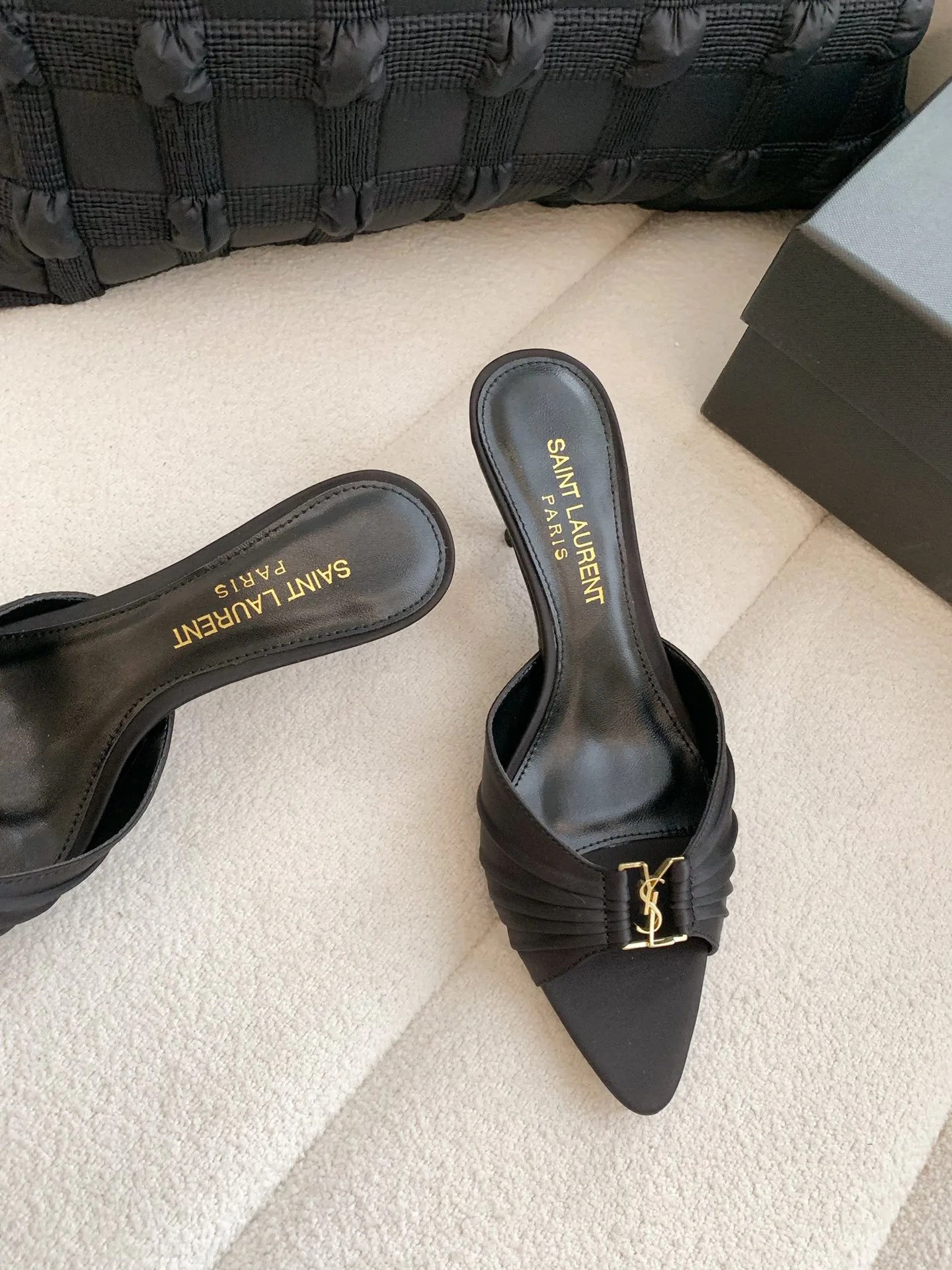 Women's Mules And Clogs SAINT LAURENT 17371741