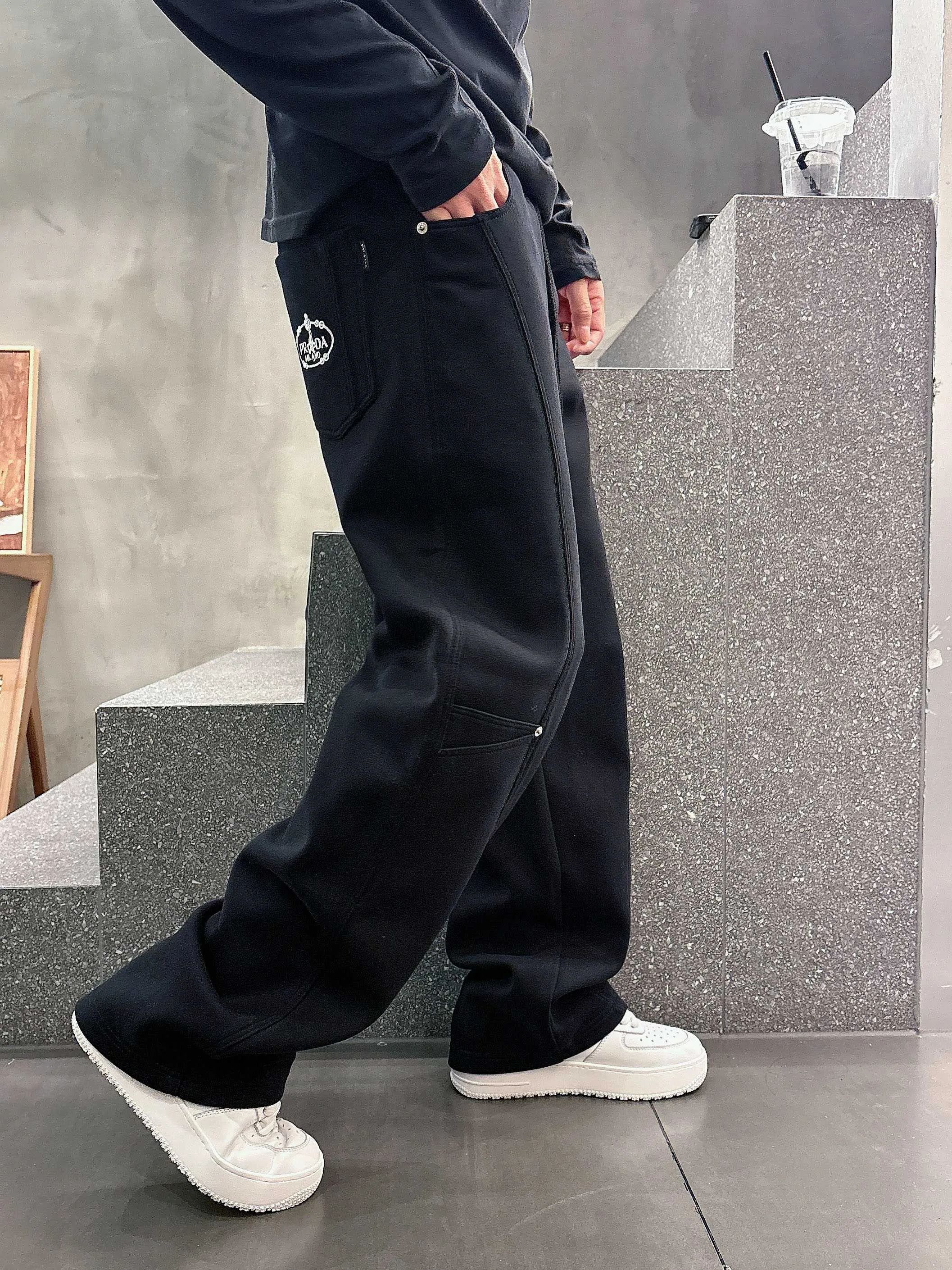 Men's Trousers PRADA 18455329