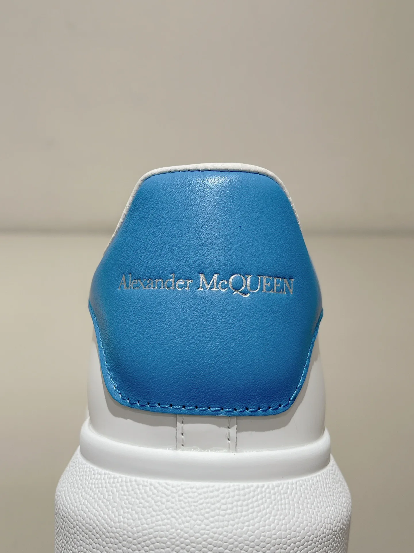 Women's Sneakers ALEXANDER MCQUEEN 18373667