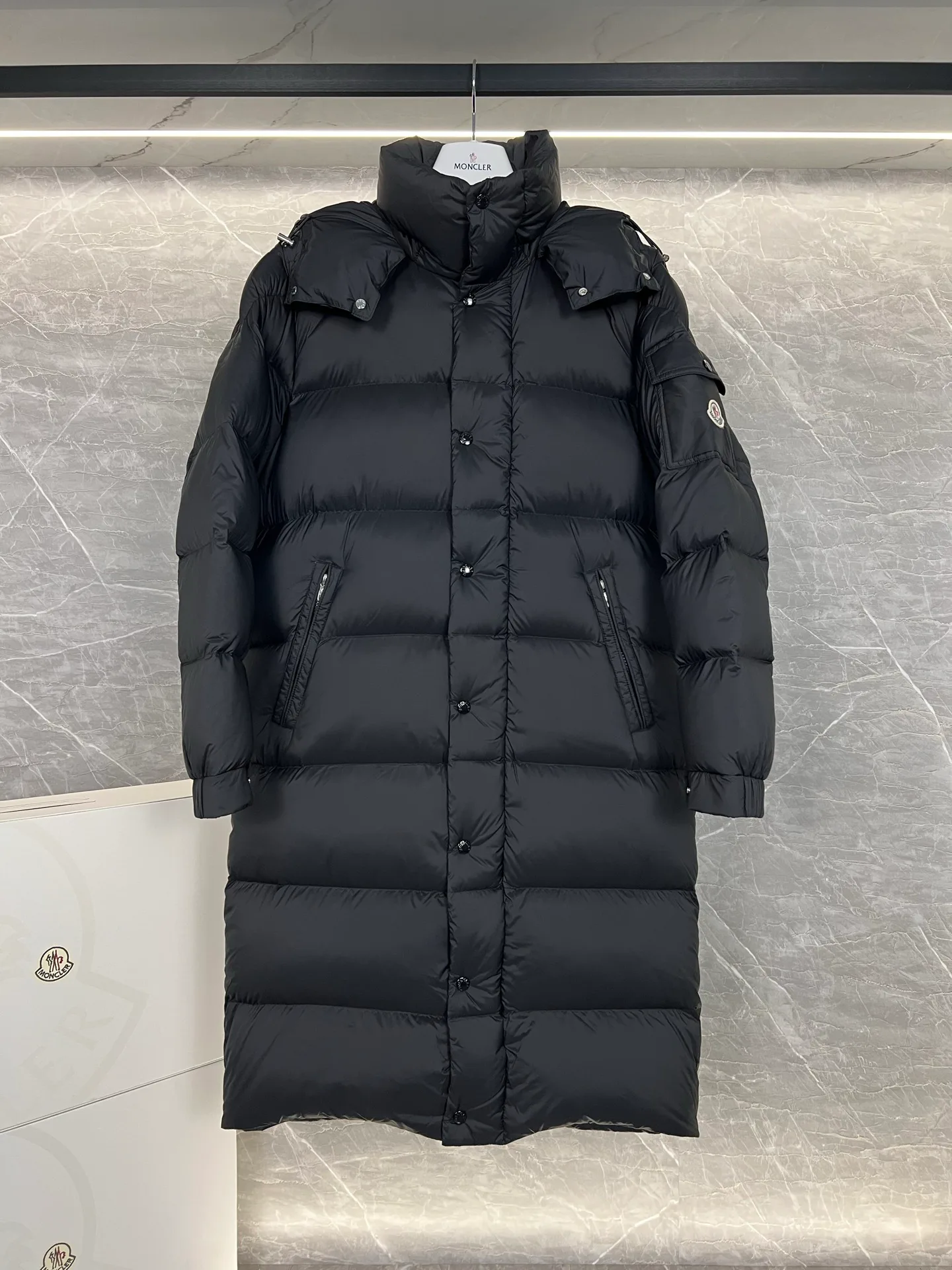 Куртки И Пуховики Мужские Moncler 18599882