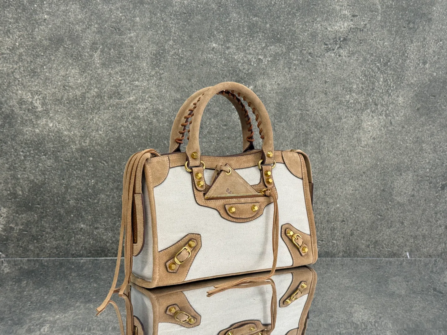 Классические Сумки Женские Balenciaga 18608594