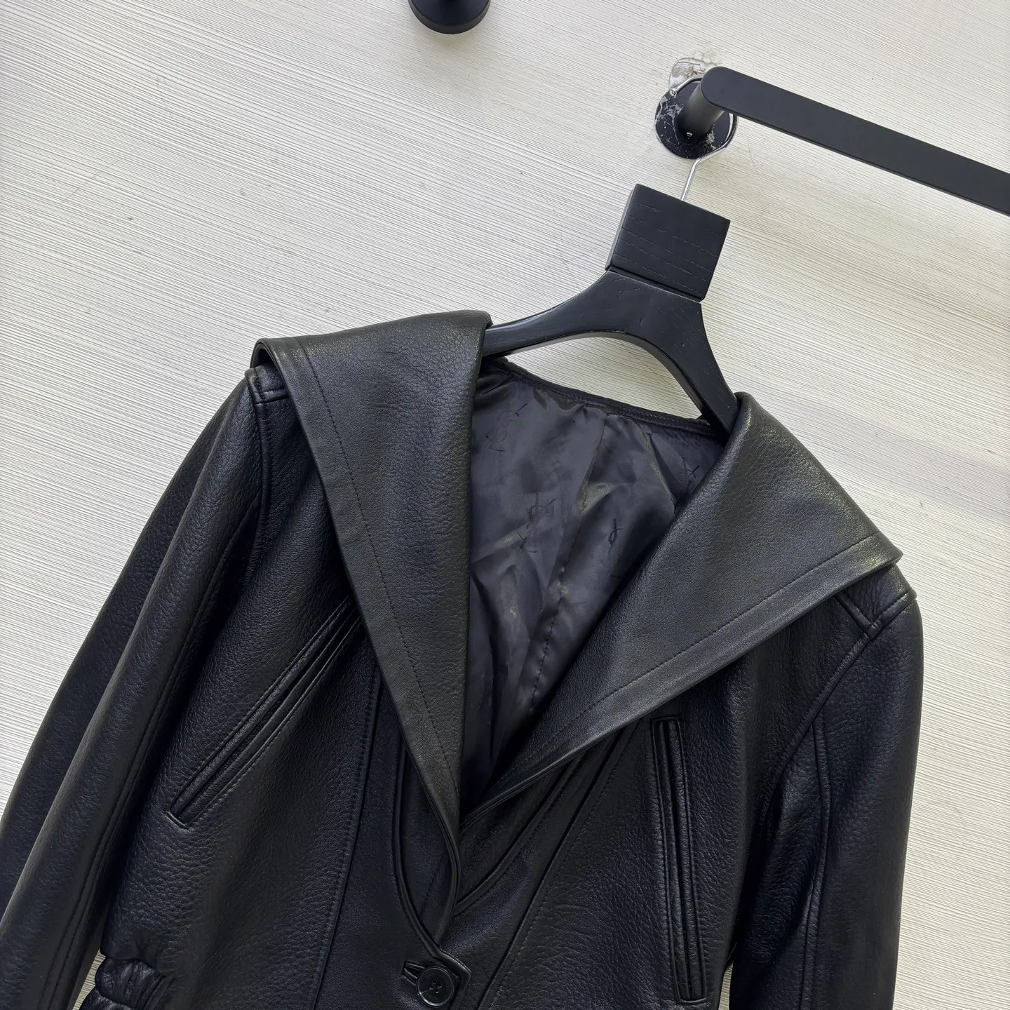 Women's Leather Jackets And Sheepskin Coats SAINT LAURENT 16860541