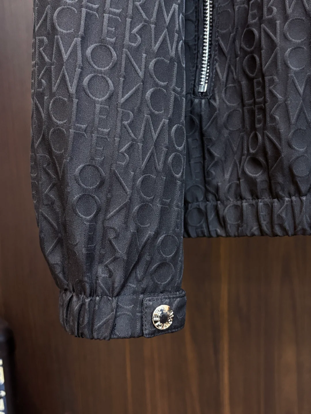 Men's Jackets And Down Jackets MONCLER 18140539