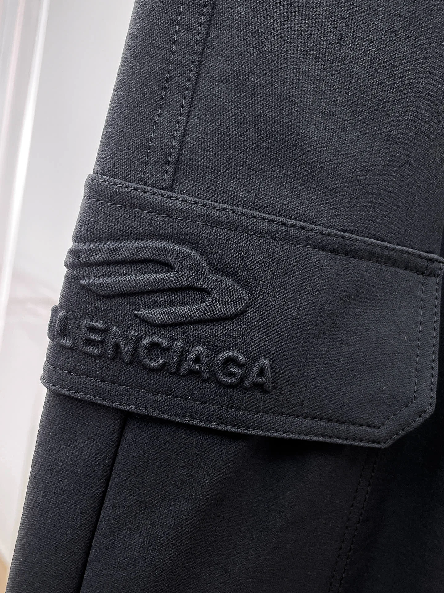 Men's Trousers BALENCIAGA 18197360