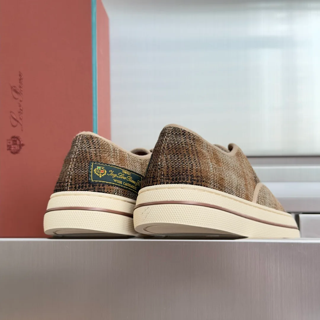 Women's Sneakers LORO PIANA 18092937