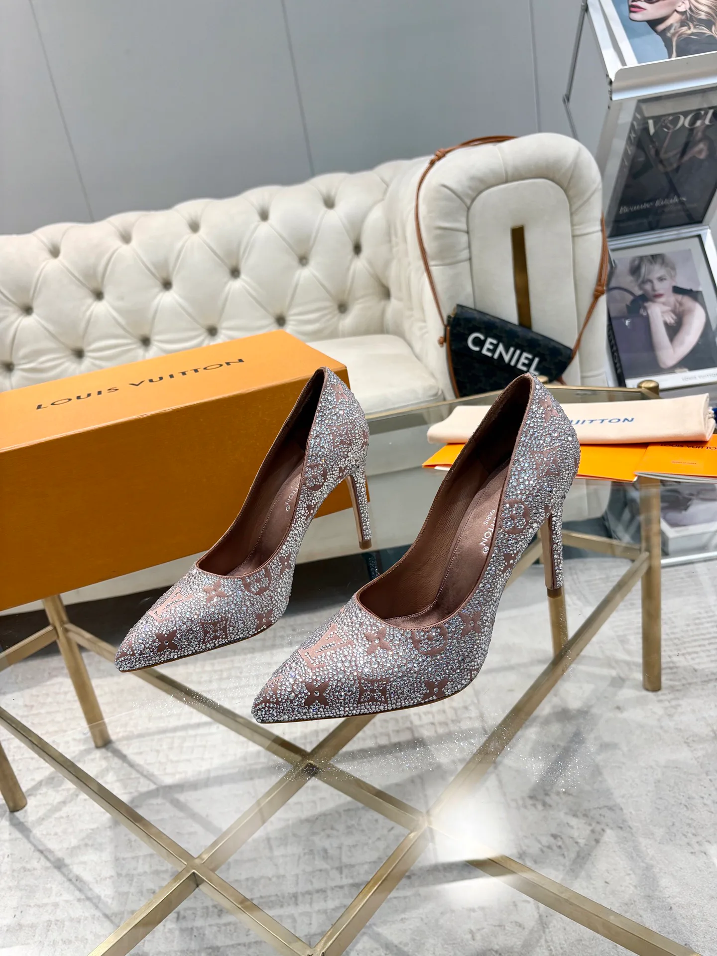 Women's Heels LOUIS VUITTON 18120875