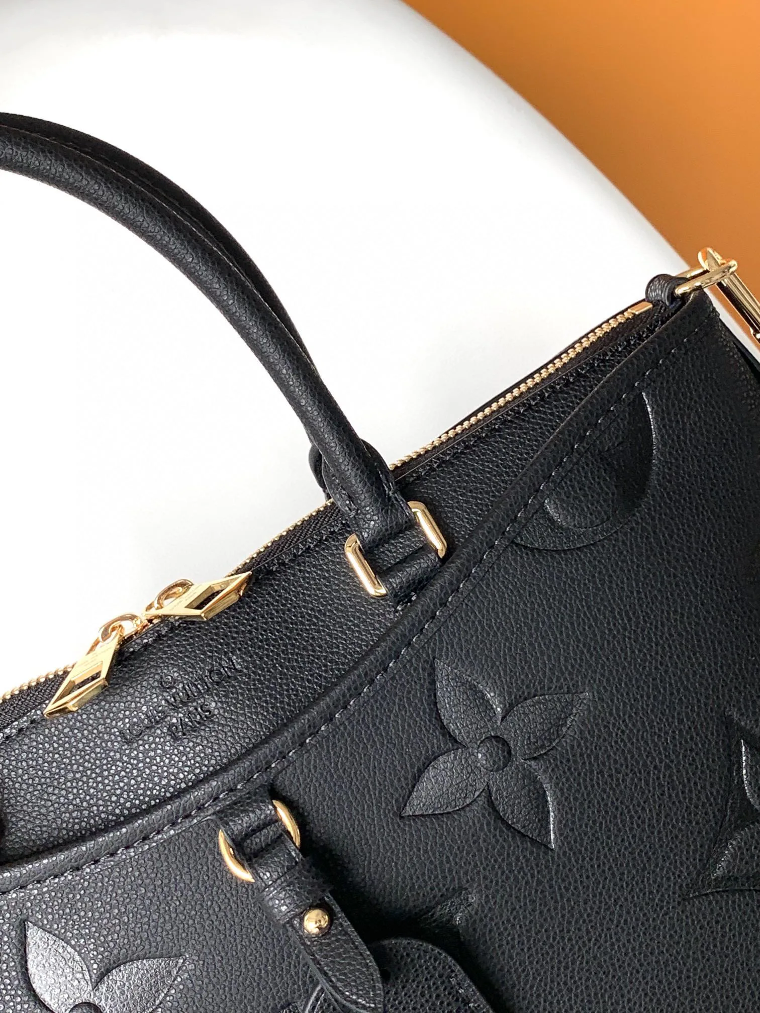 Women's Classic Handbags LOUIS VUITTON 17949193