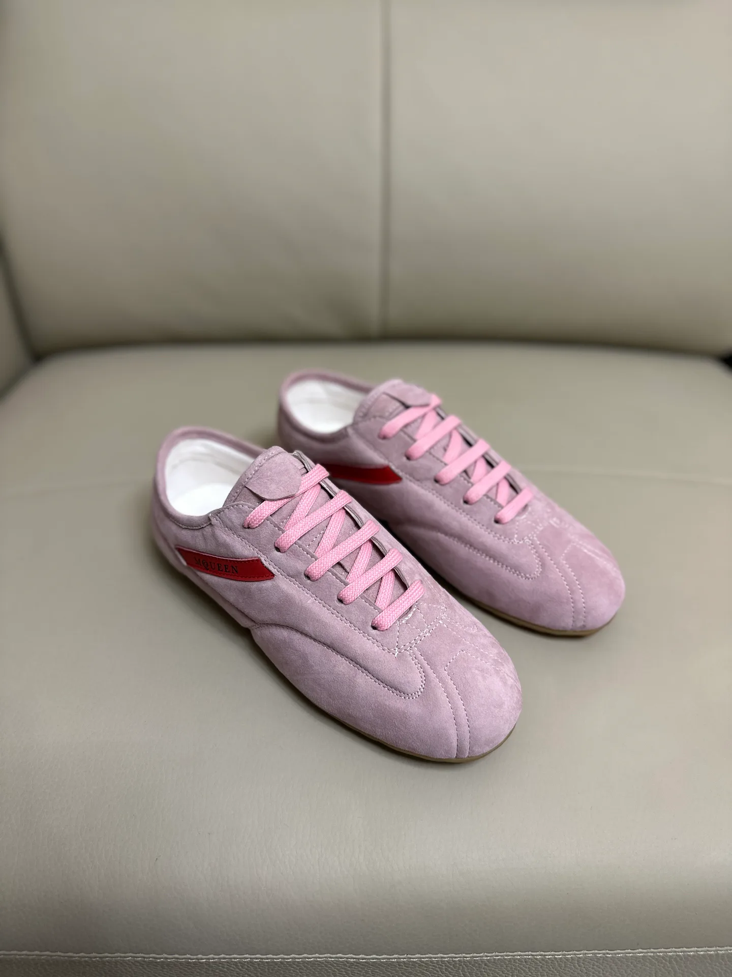 Кроссовки Женские Alexander Mcqueen 18616733