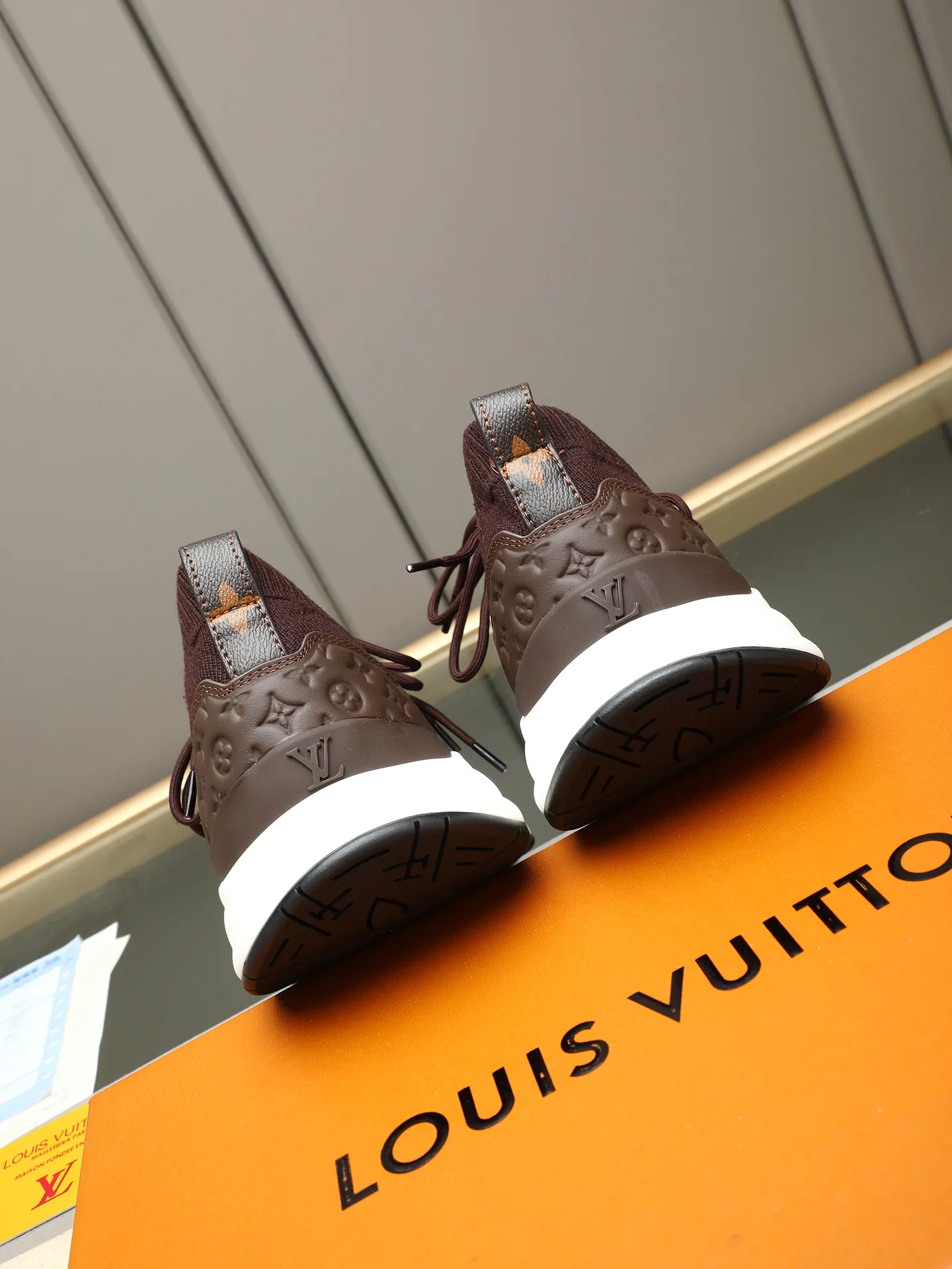 Women's Sneakers LOUIS VUITTON 17947264