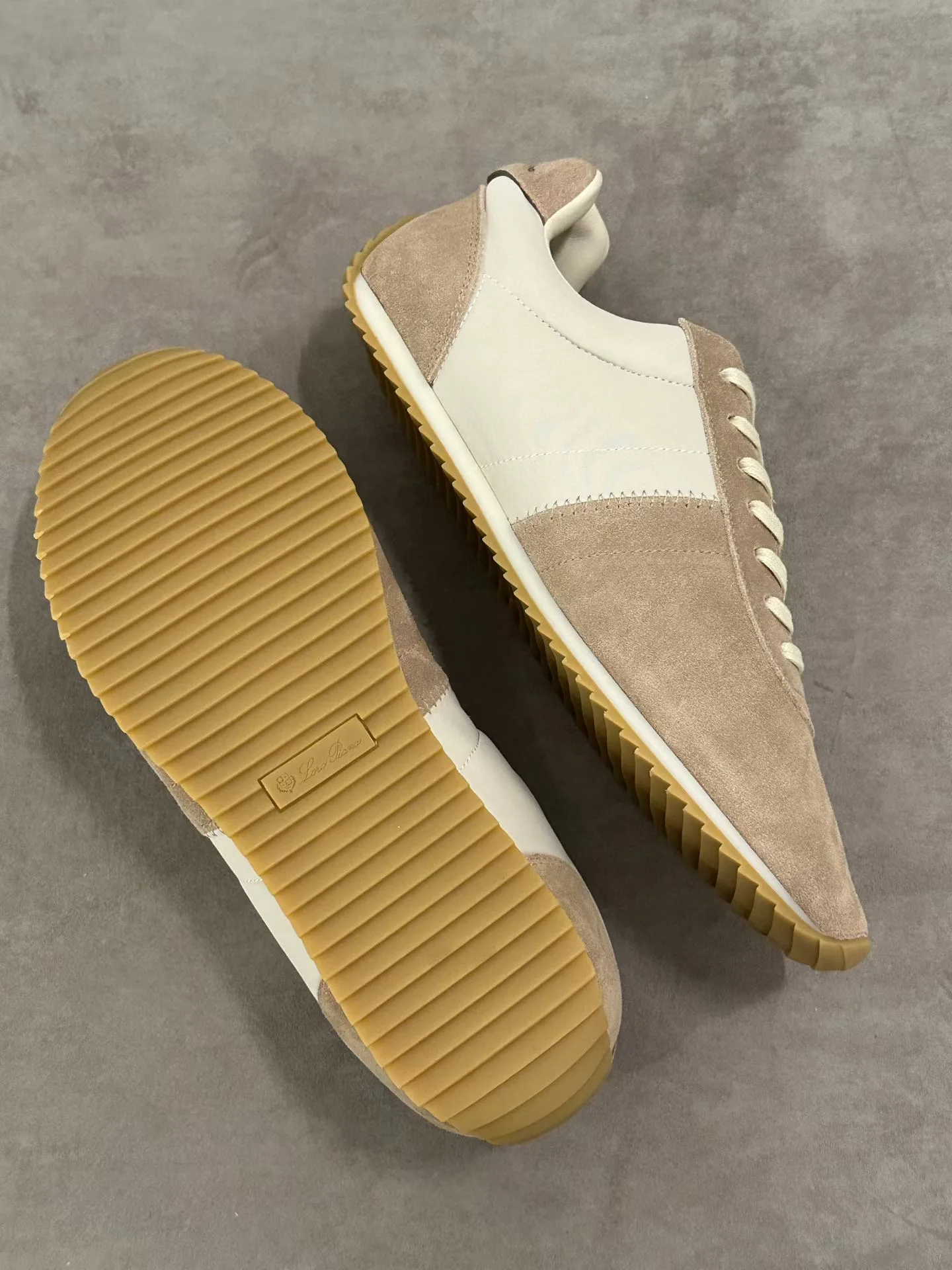 Women's Sneakers LORO PIANA 18267409