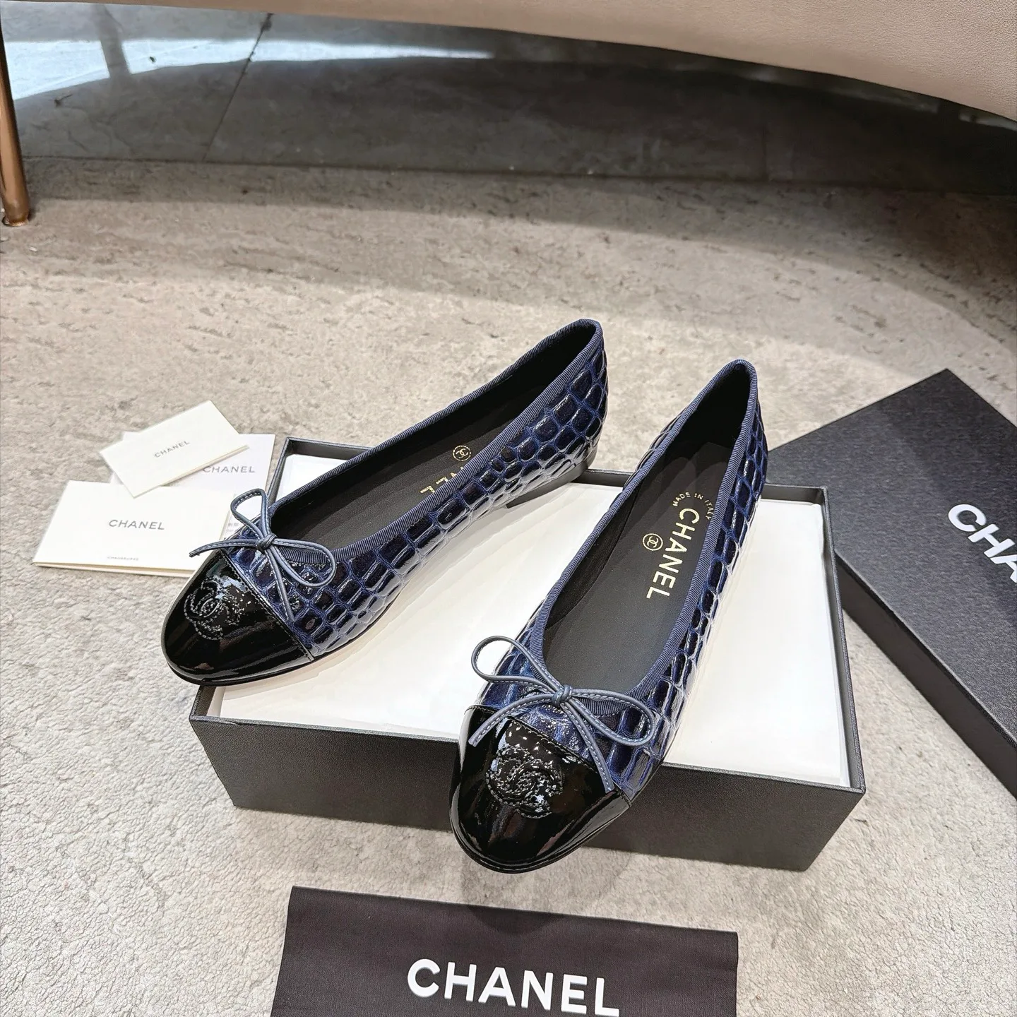 Women's Ballet Flats CHANEL 18323600