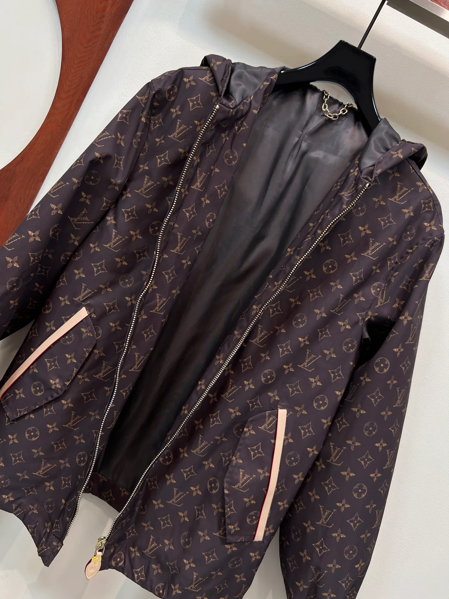 Women's Jackets And Down Jackets LOUIS VUITTON 18408133