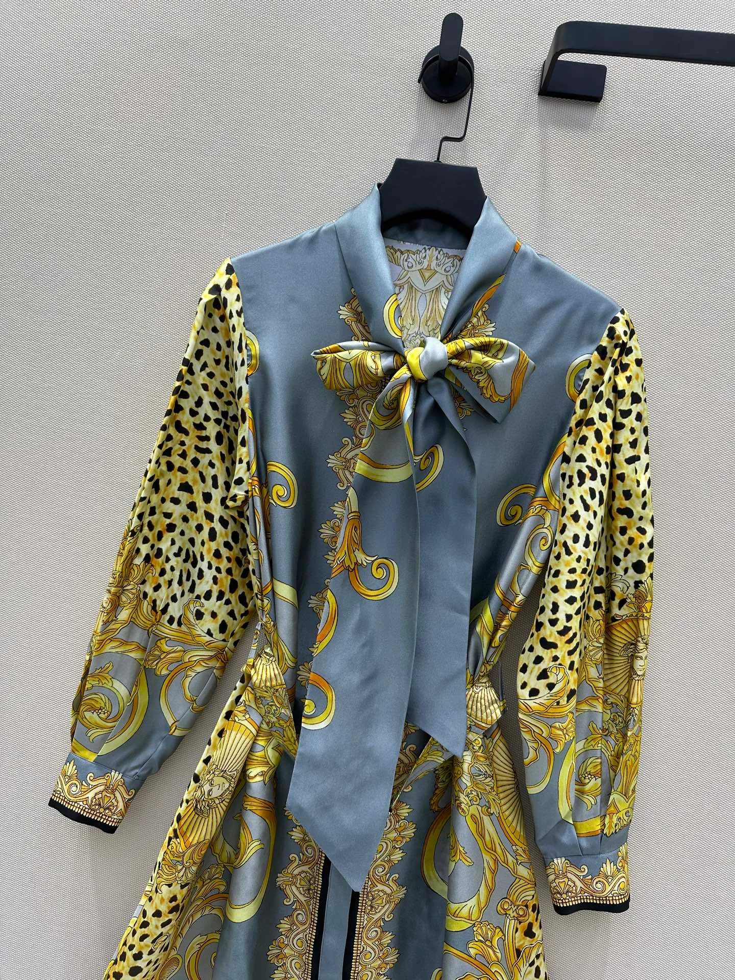 Платья Женские Versace 18580497