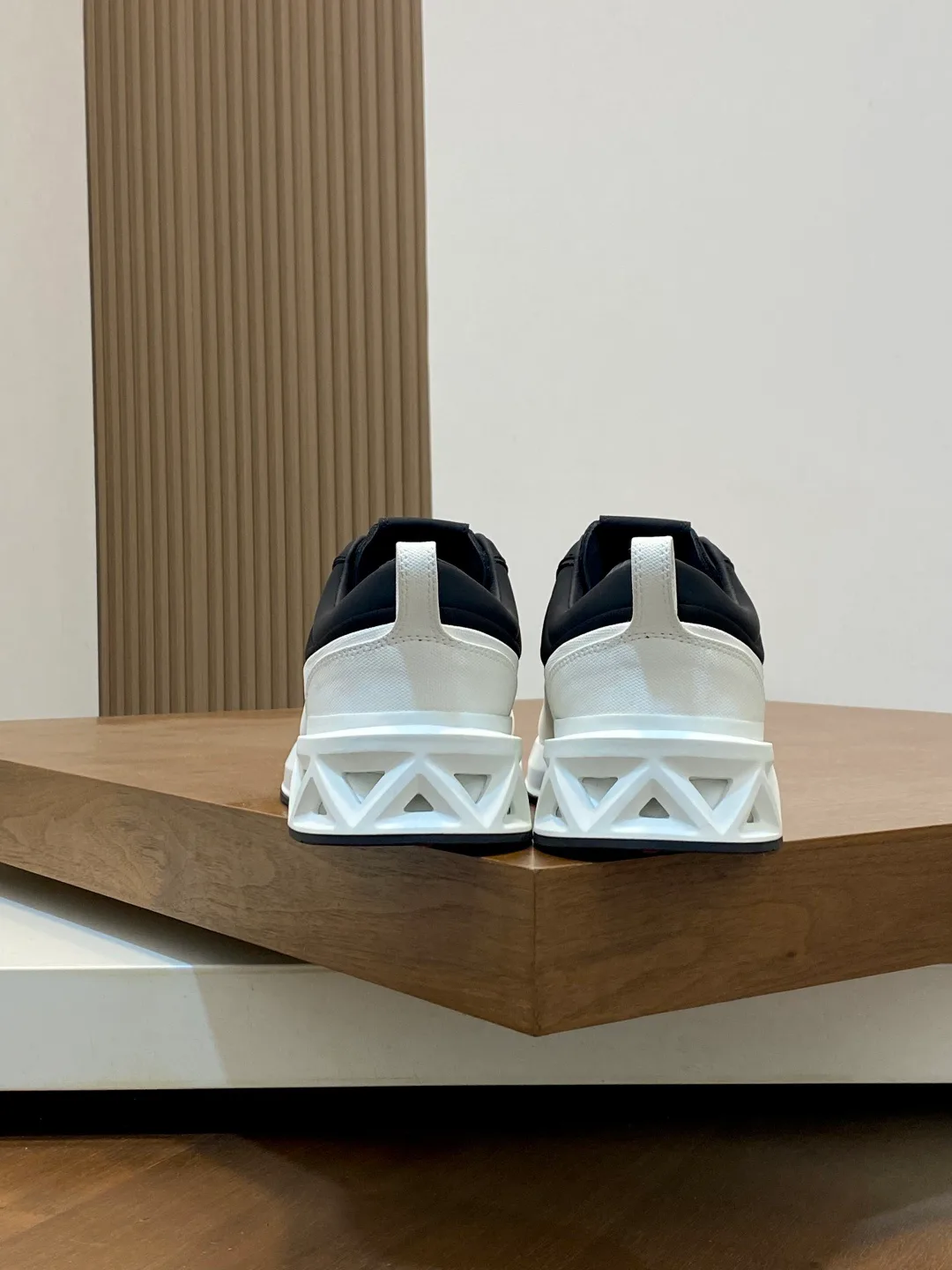 Men's Sneakers PRADA 18116617
