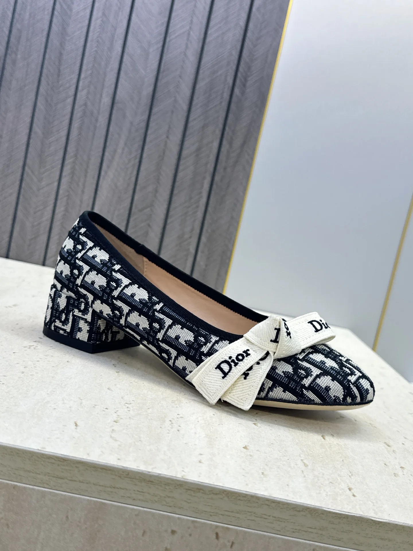 Women's Ballet Flats CHRISTIAN DIOR 18132754