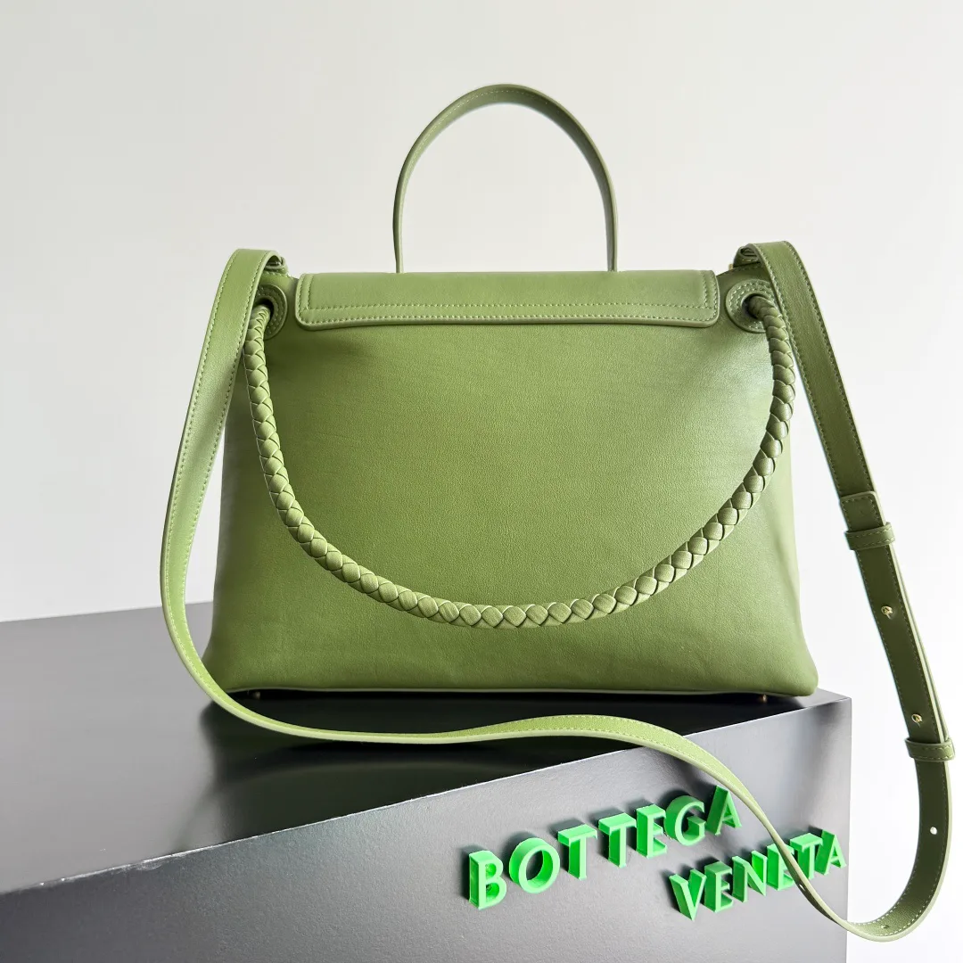 Women's Classic Handbags BOTTEGA VENETA 16878907