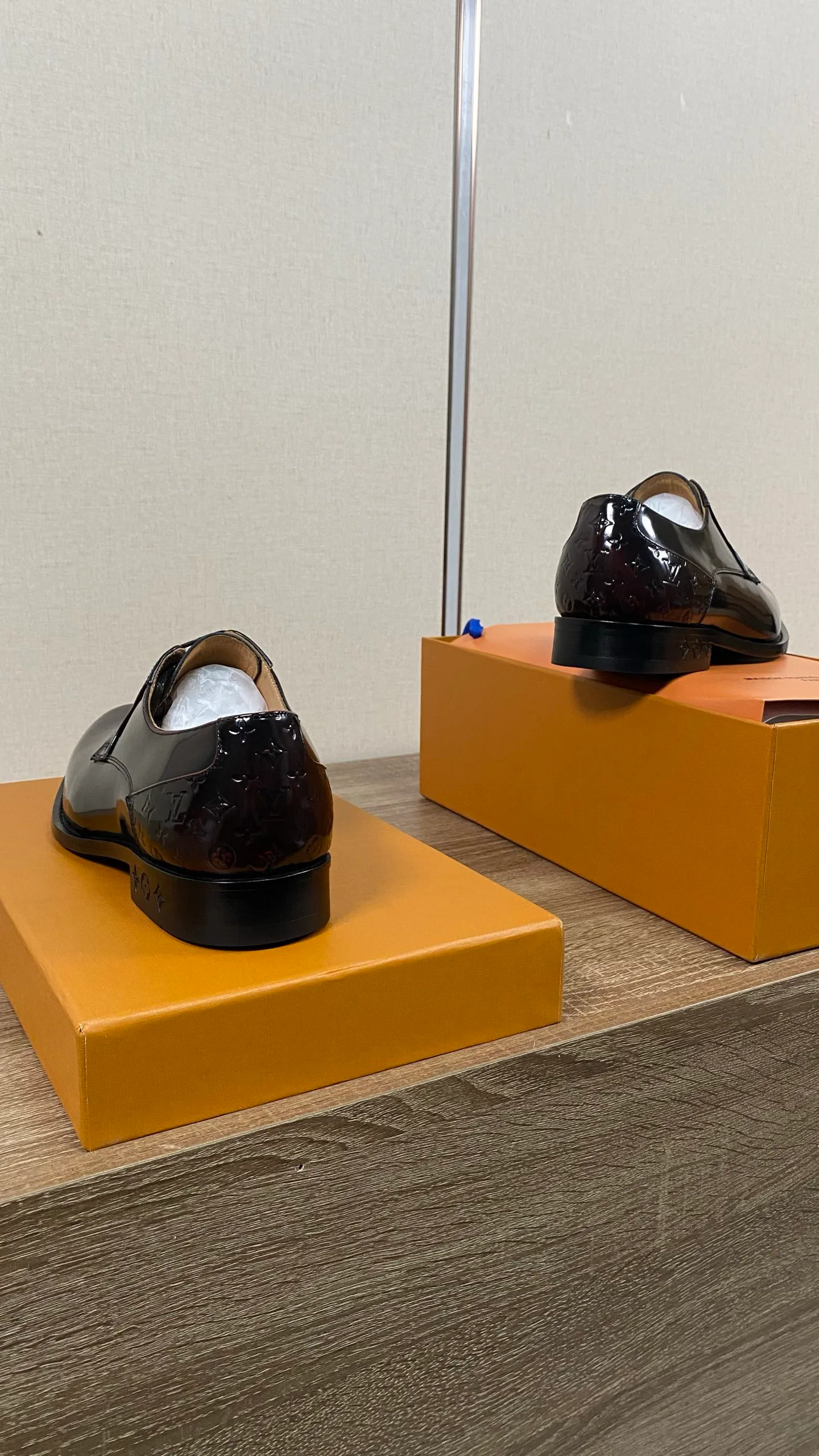 Men's Loafers And Dress Shoes LOUIS VUITTON 18078672