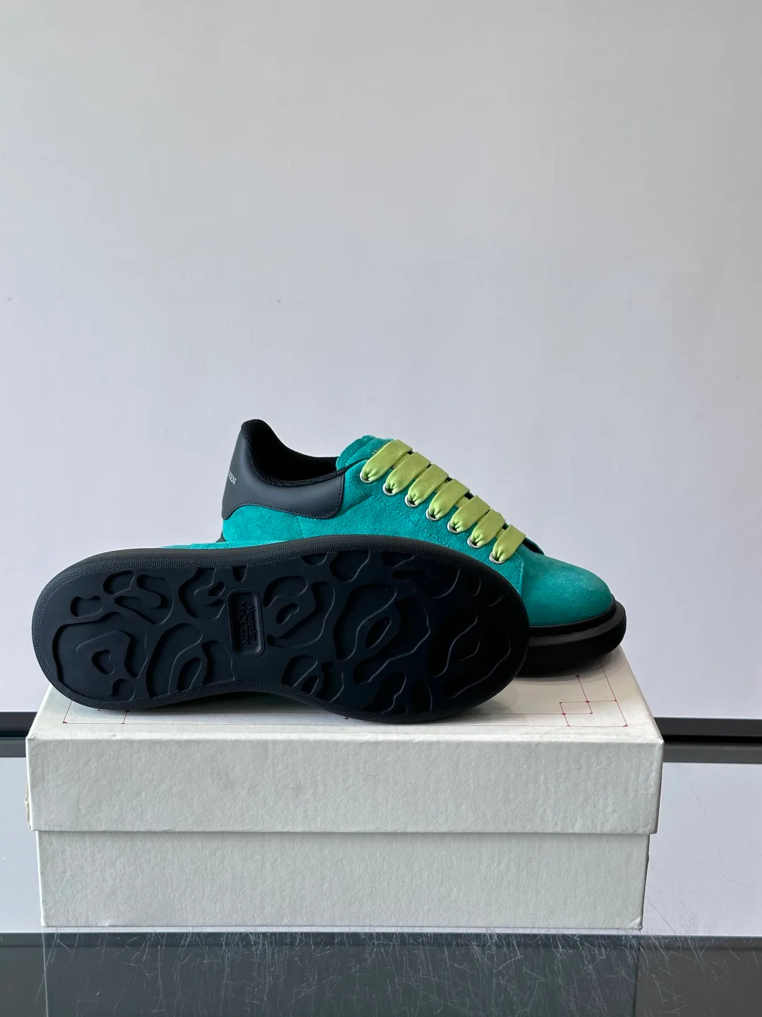 Women's Sneakers ALEXANDER MCQUEEN 17447547