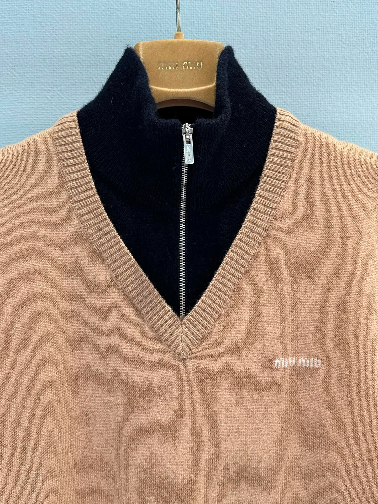 Women's Jumpers And Sweaters MIU MIU 18114659