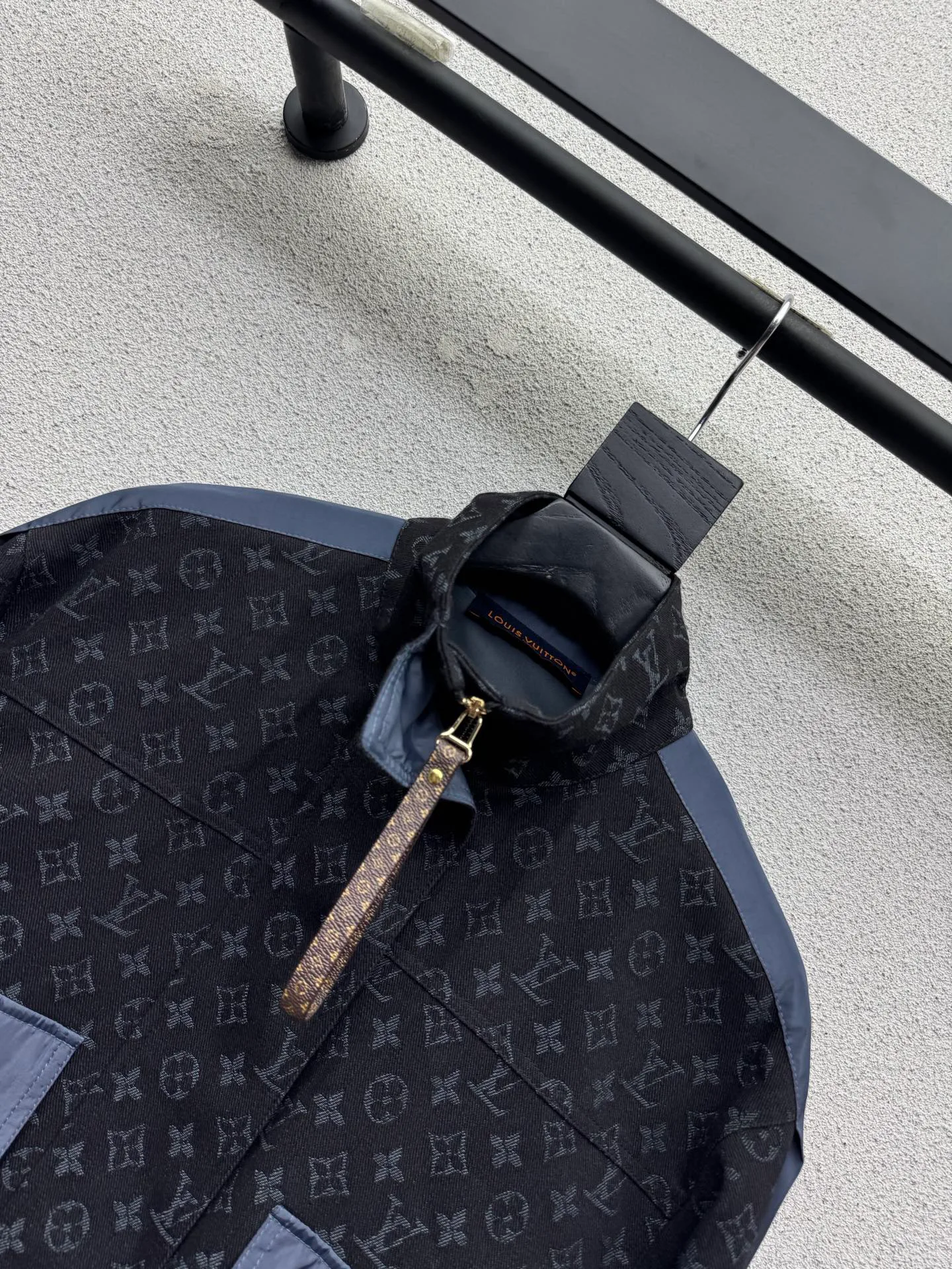 Women's Jackets And Down Jackets LOUIS VUITTON 18327884