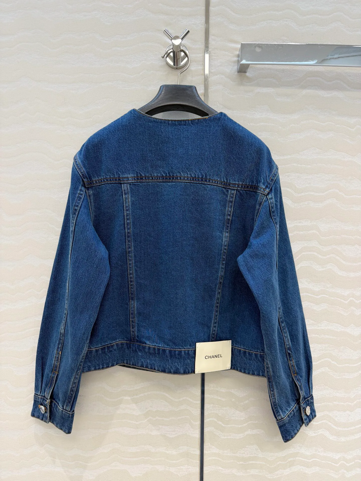 Women's Jackets And Down Jackets CHANEL 18138168
