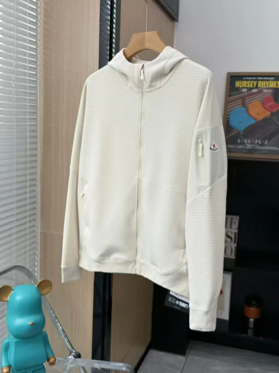 Men's Jackets And Down Jackets MONCLER 18366142