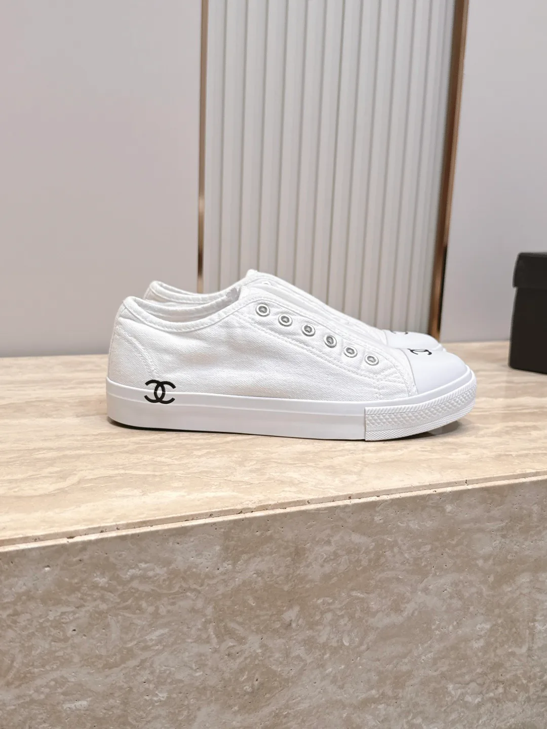 Women's Canvas Shoes CHANEL 18025816