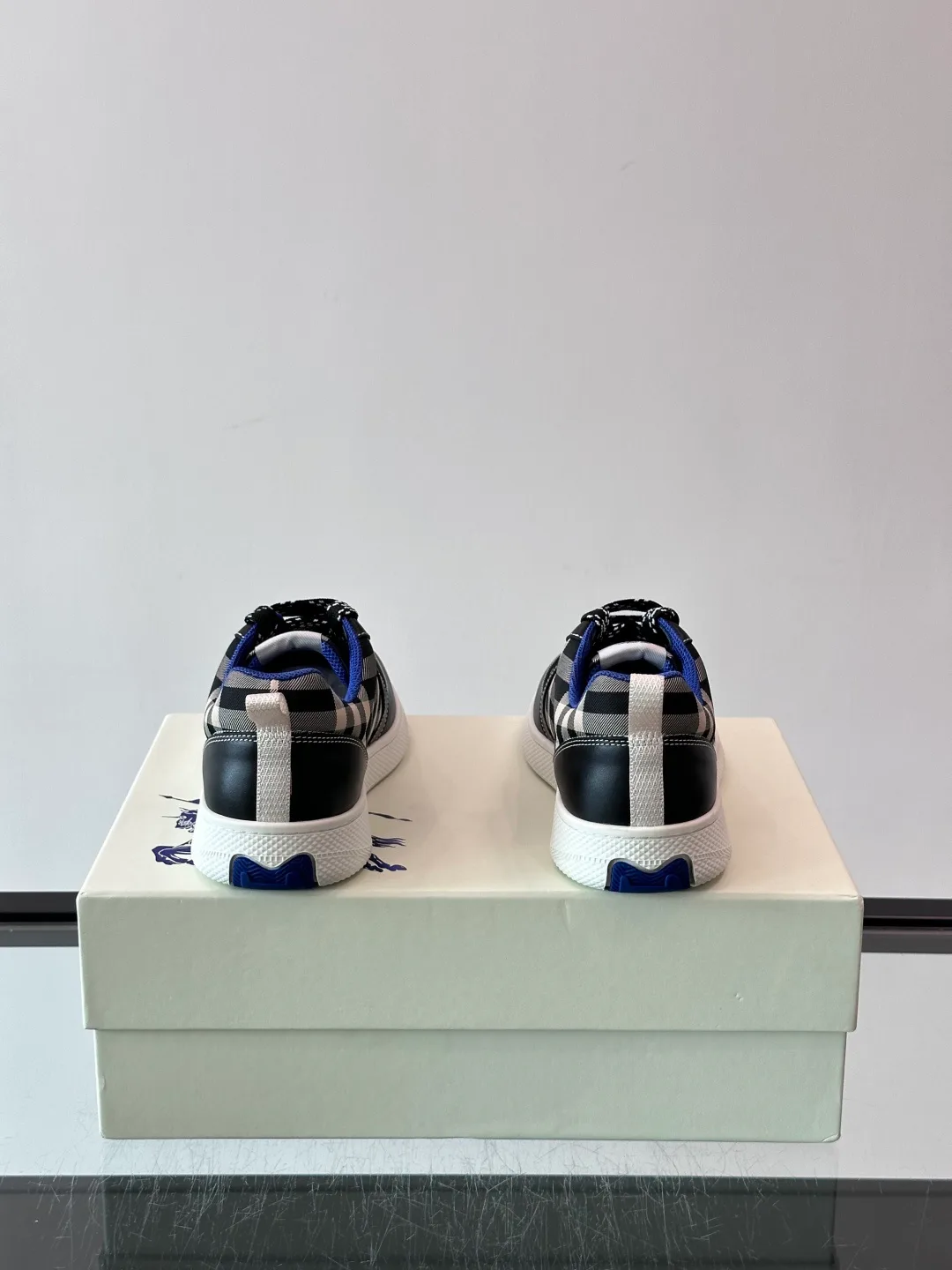 Men's Sneakers BURBERRY 18449432