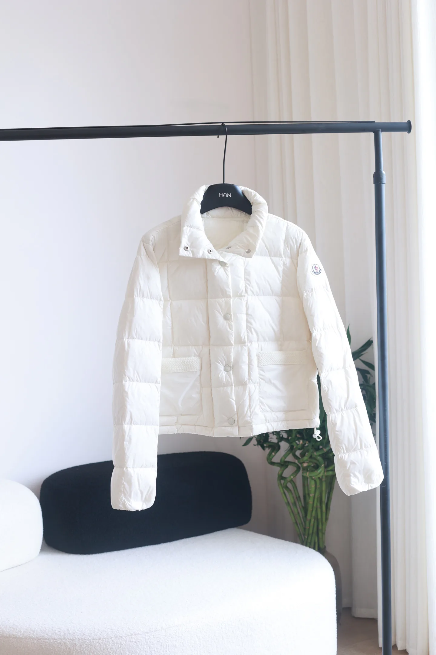 Women's Jackets And Down Jackets MONCLER 18184518