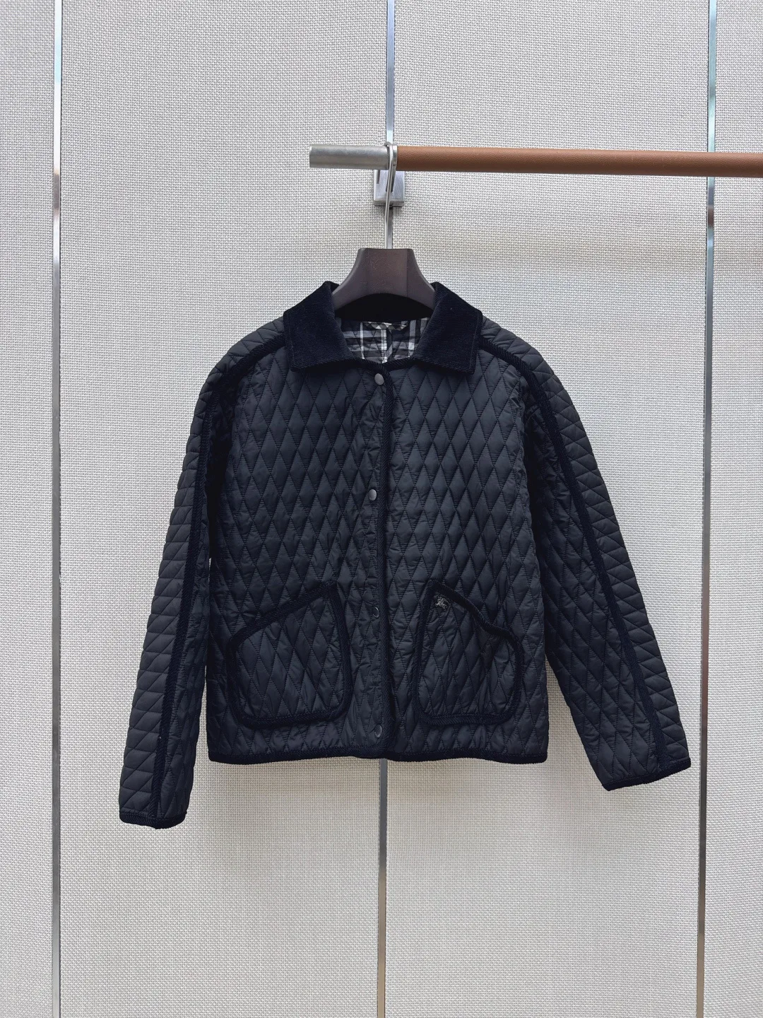 Women's Jackets And Down Jackets BURBERRY 18225621