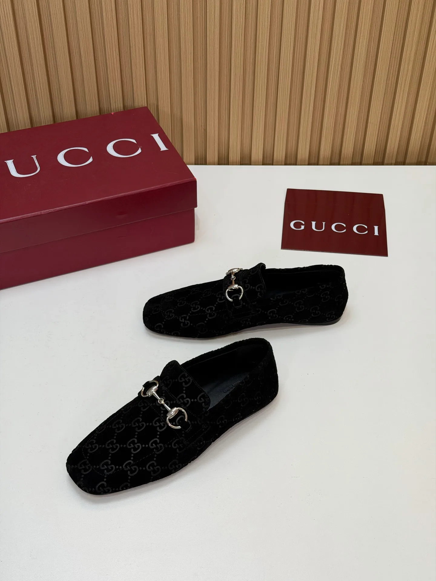 Women's Loafers And Moccasins GUCCI 18083807