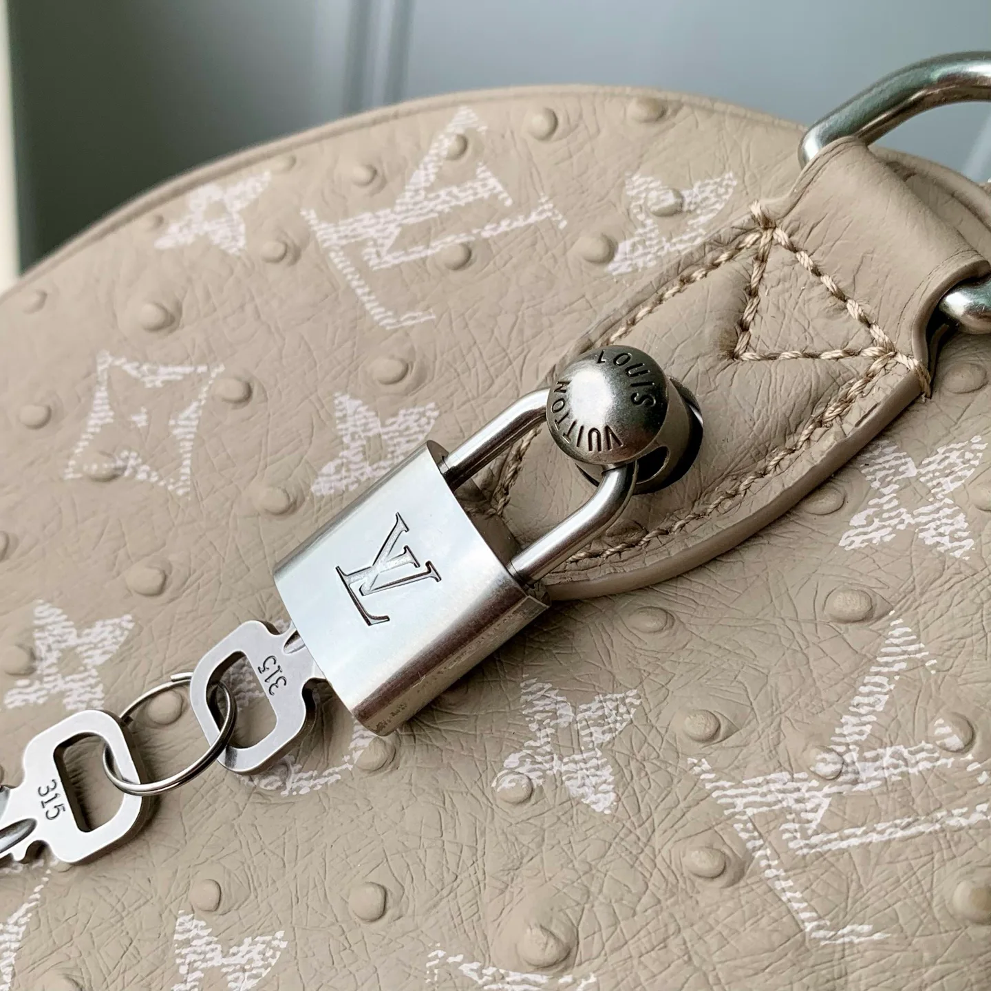 Women's Classic Handbags LOUIS VUITTON 18147441