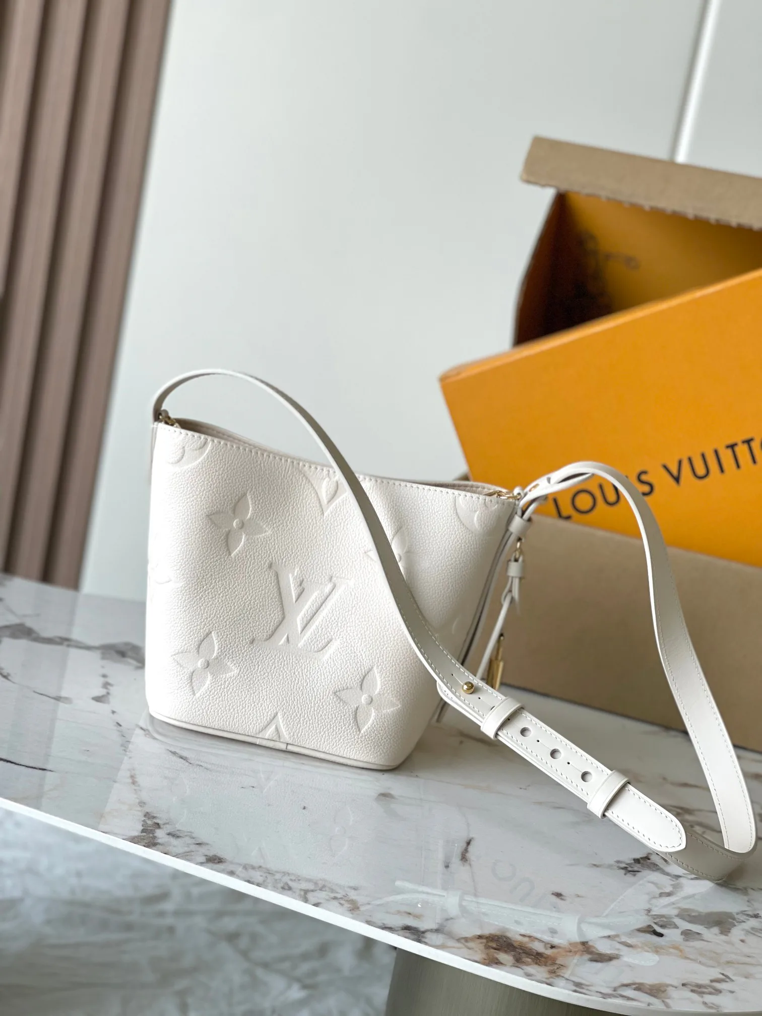 Women's Classic Handbags LOUIS VUITTON 18275500