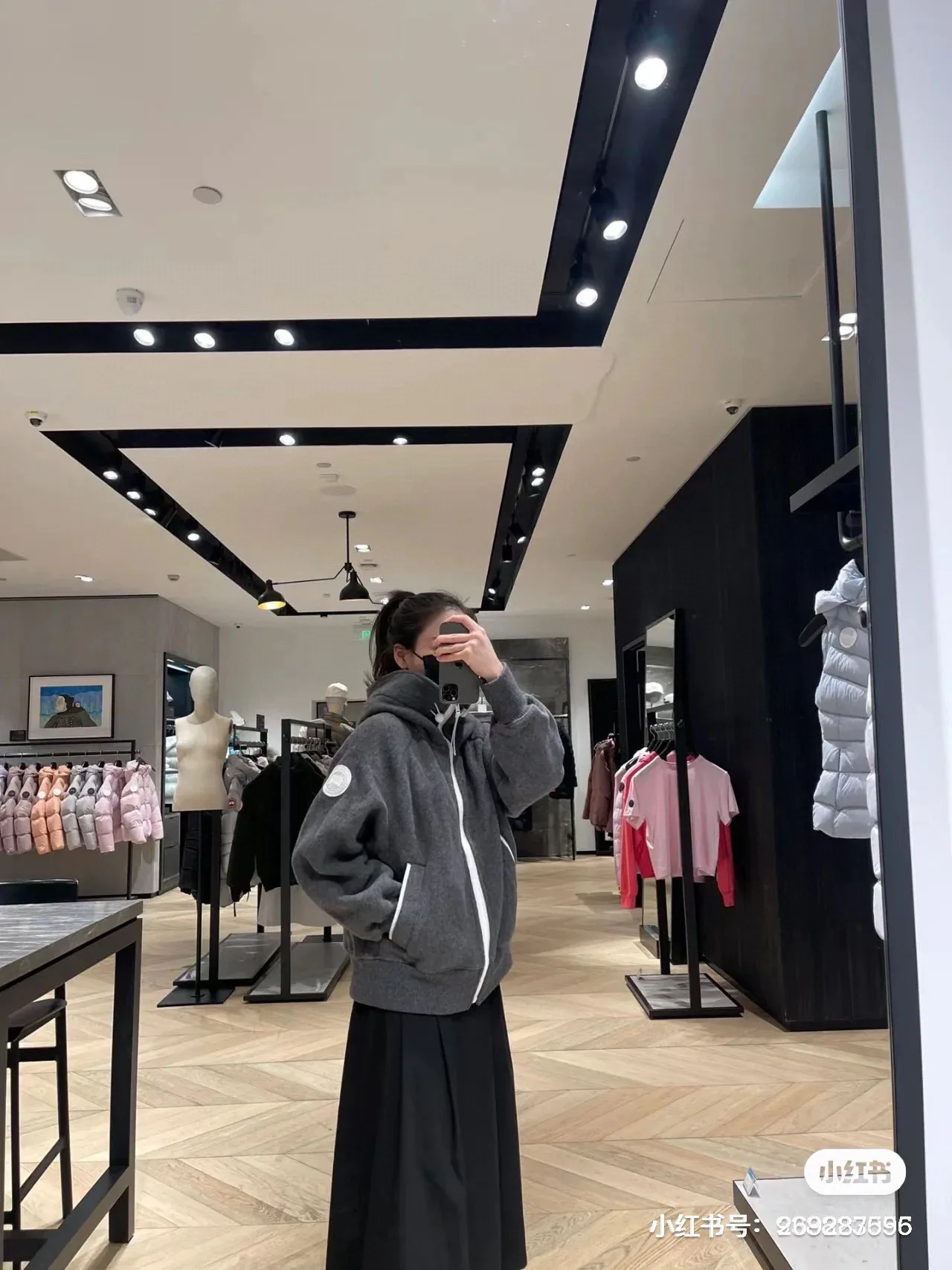 Women's Jackets And Down Jackets CANADA GOOSE 17998642