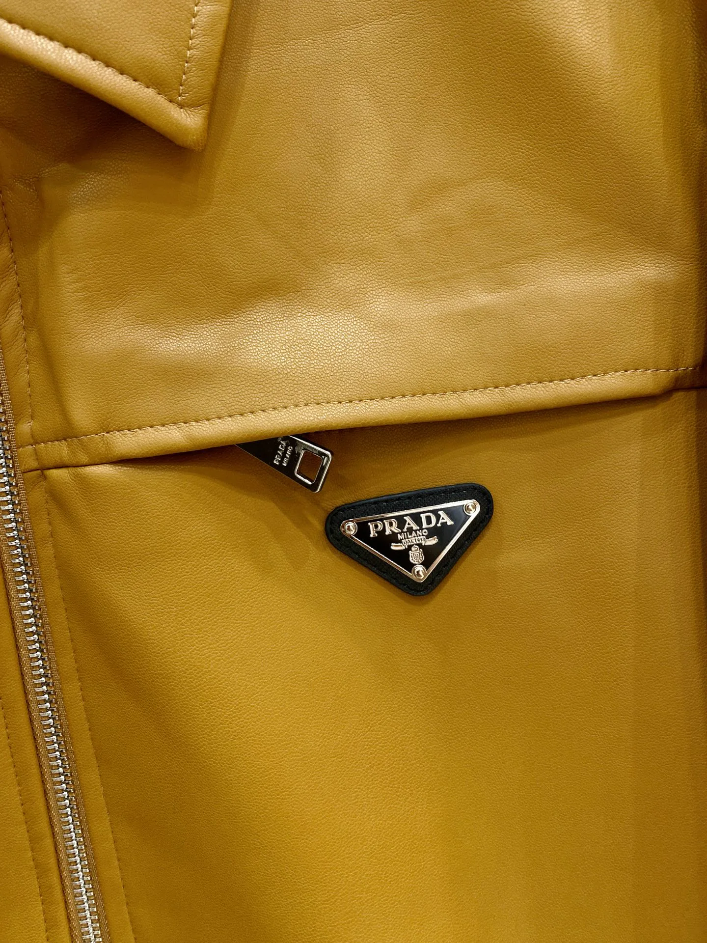 Men's Leather Jackets And Sheepskin Coats PRADA 18315651