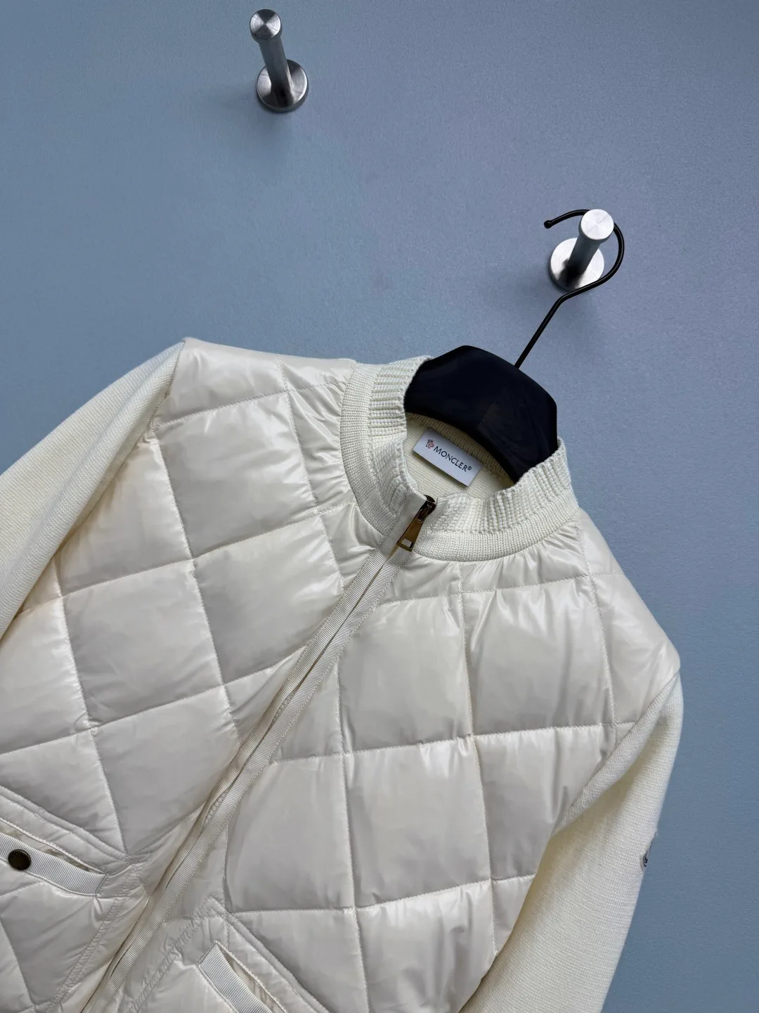Women's Jackets And Down Jackets MONCLER 17941124