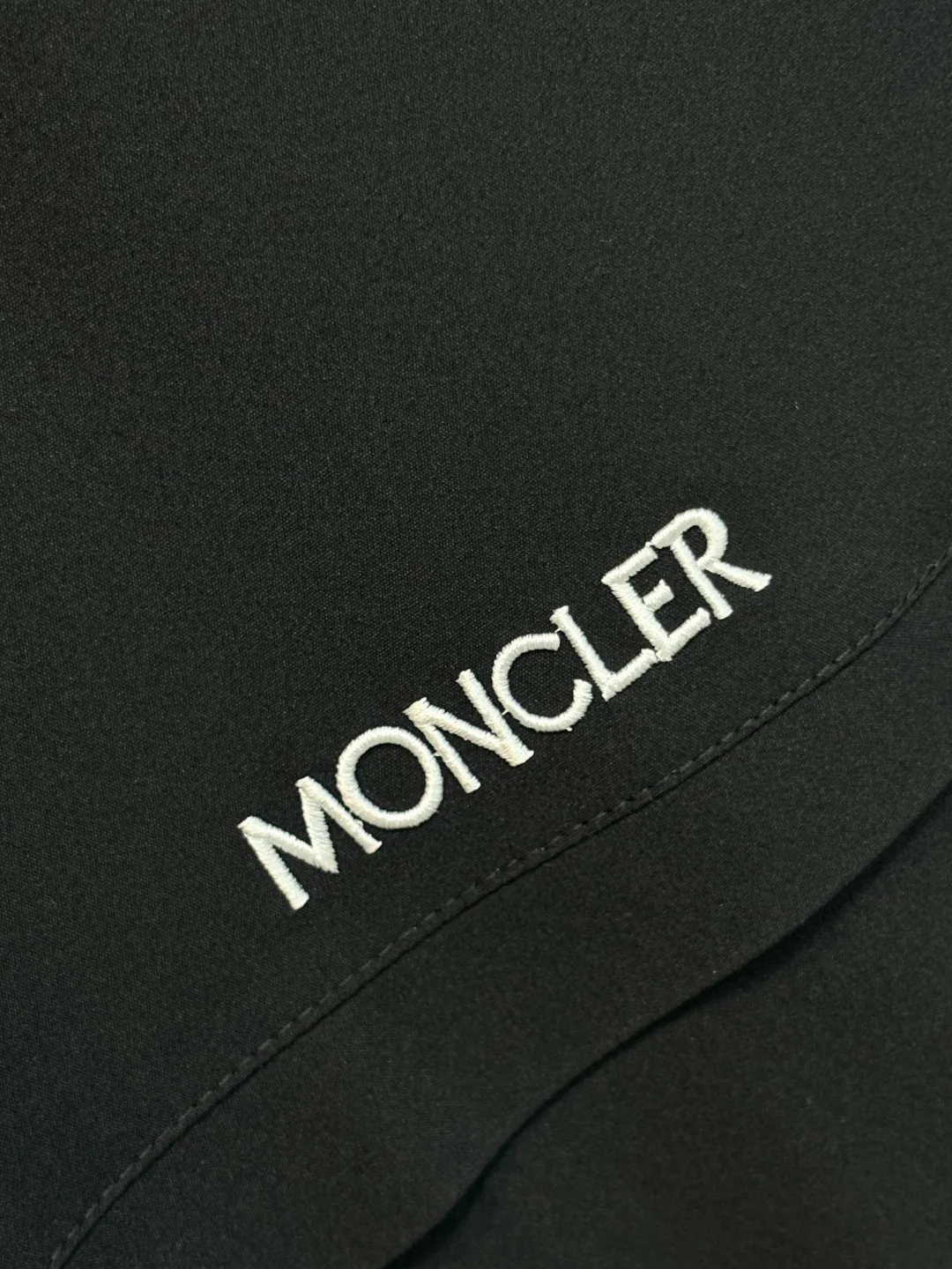 Women's Jackets And Down Jackets MONCLER 18157358