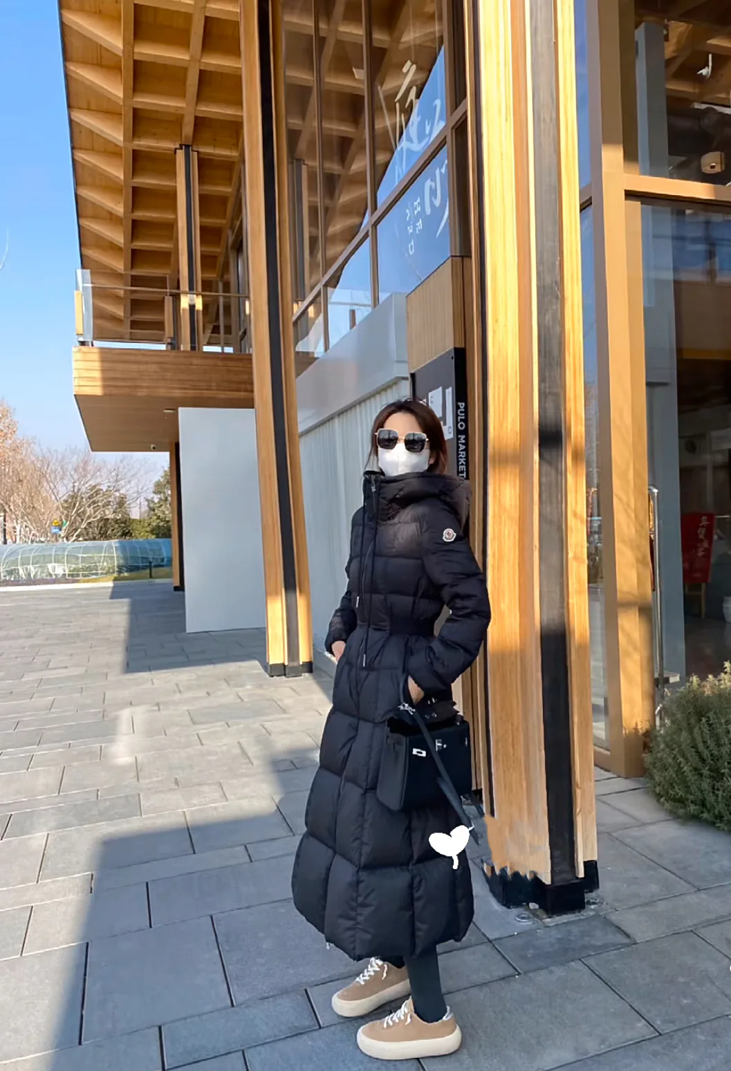 Women's Jackets And Down Jackets MONCLER 18048046