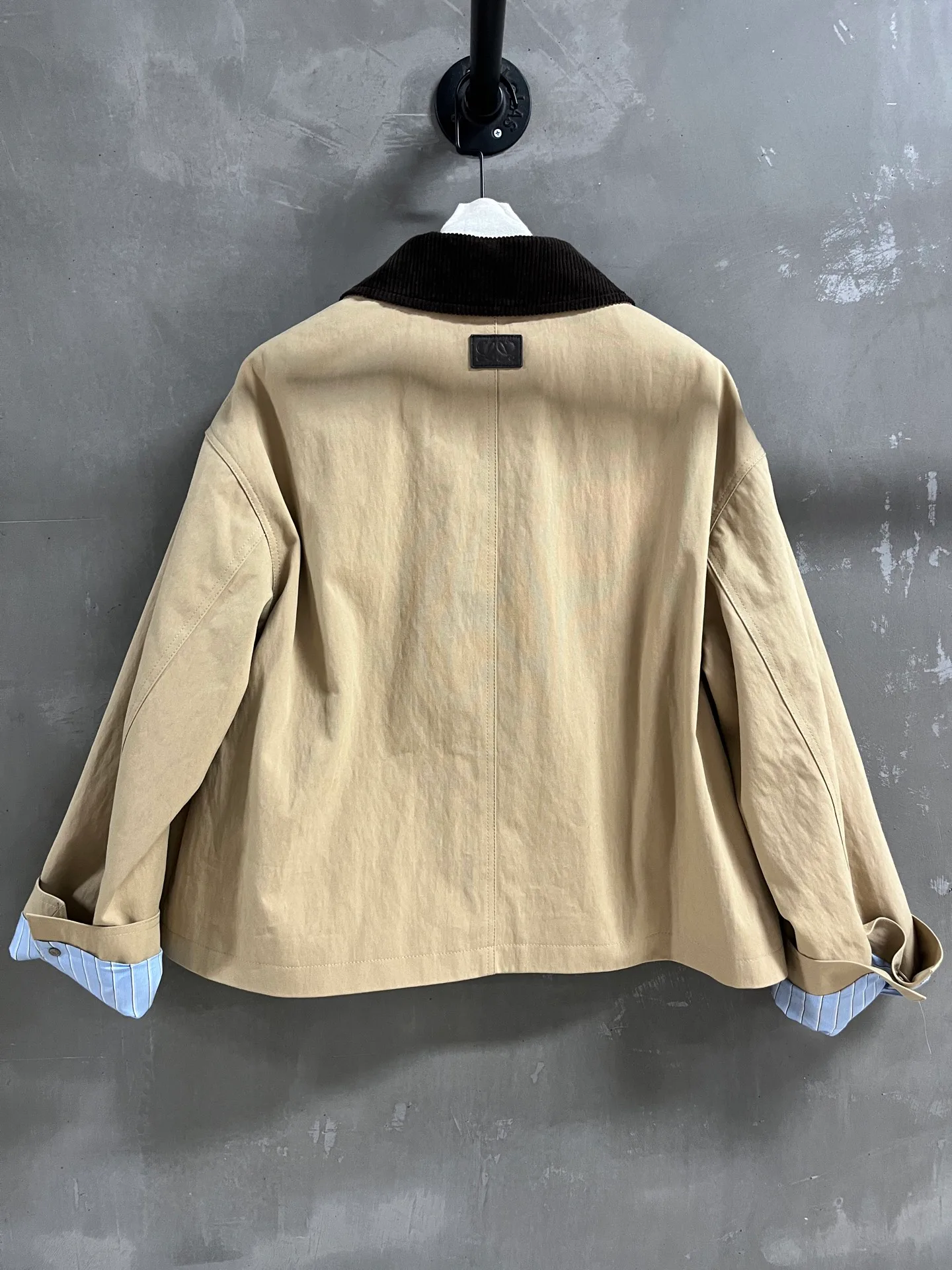 Women's Jackets And Down Jackets LOEWE 18172836