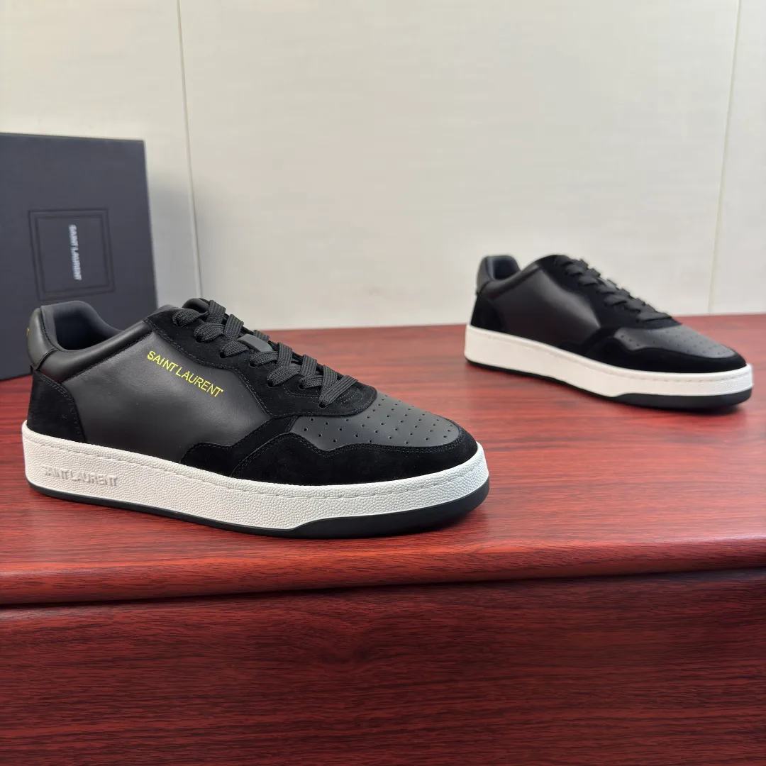 Men's Sneakers SAINT LAURENT 17828981