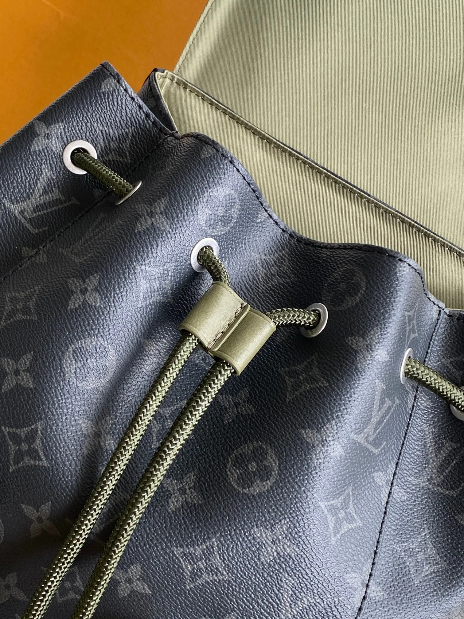 Women's Backpacks LOUIS VUITTON 17483338