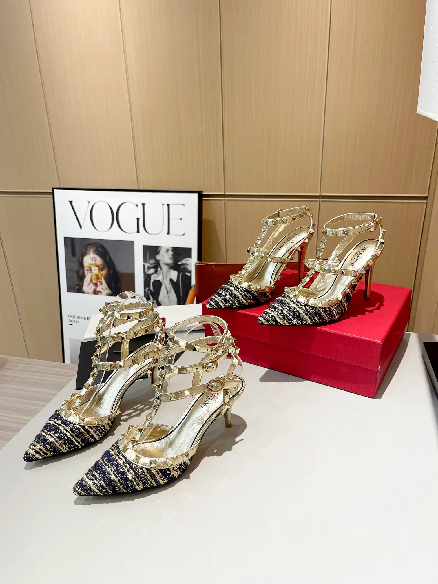 Women's Heels VALENTINO 17956802